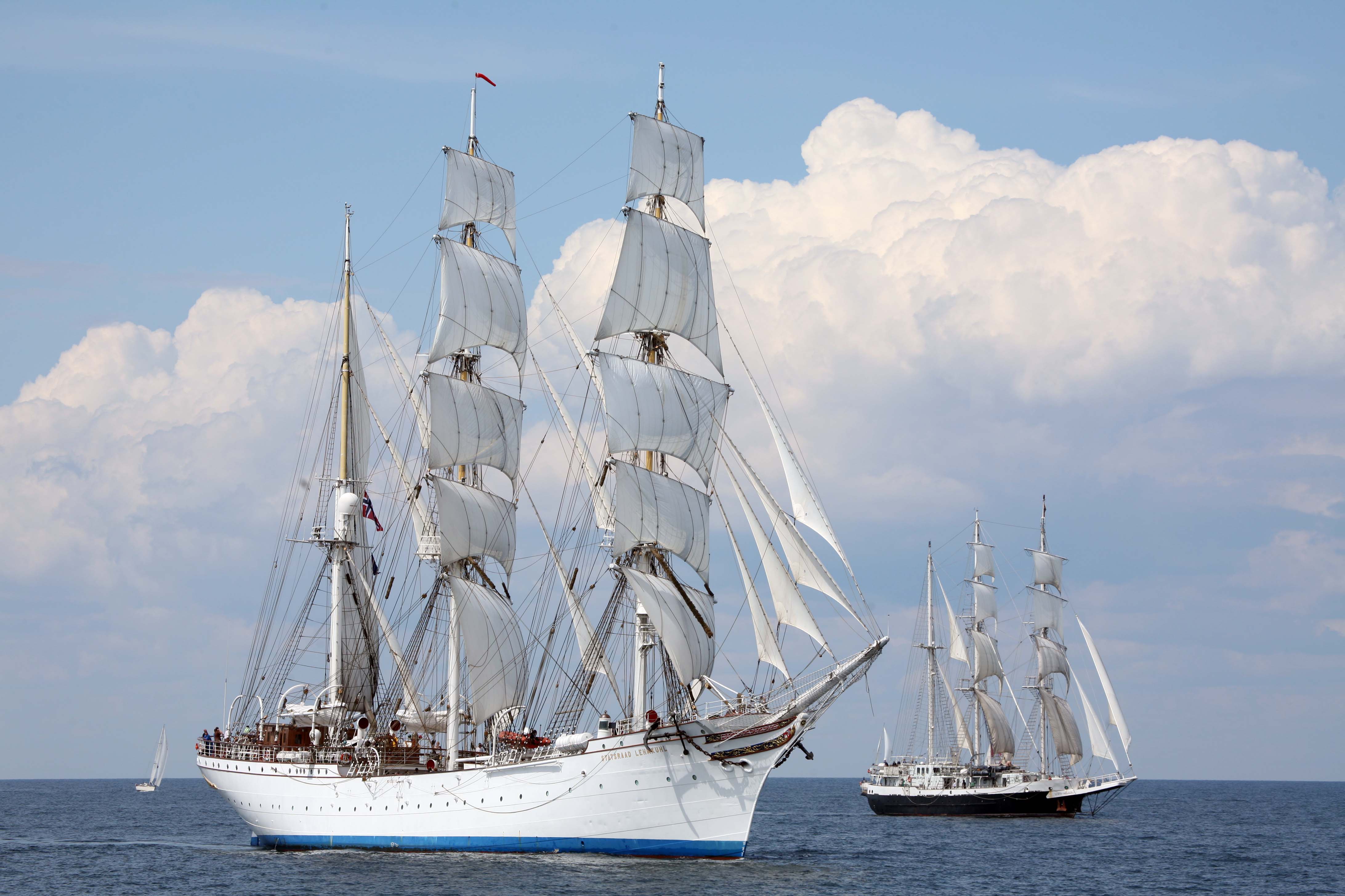 Statsraad Lehmkuhl and Lord Nelson