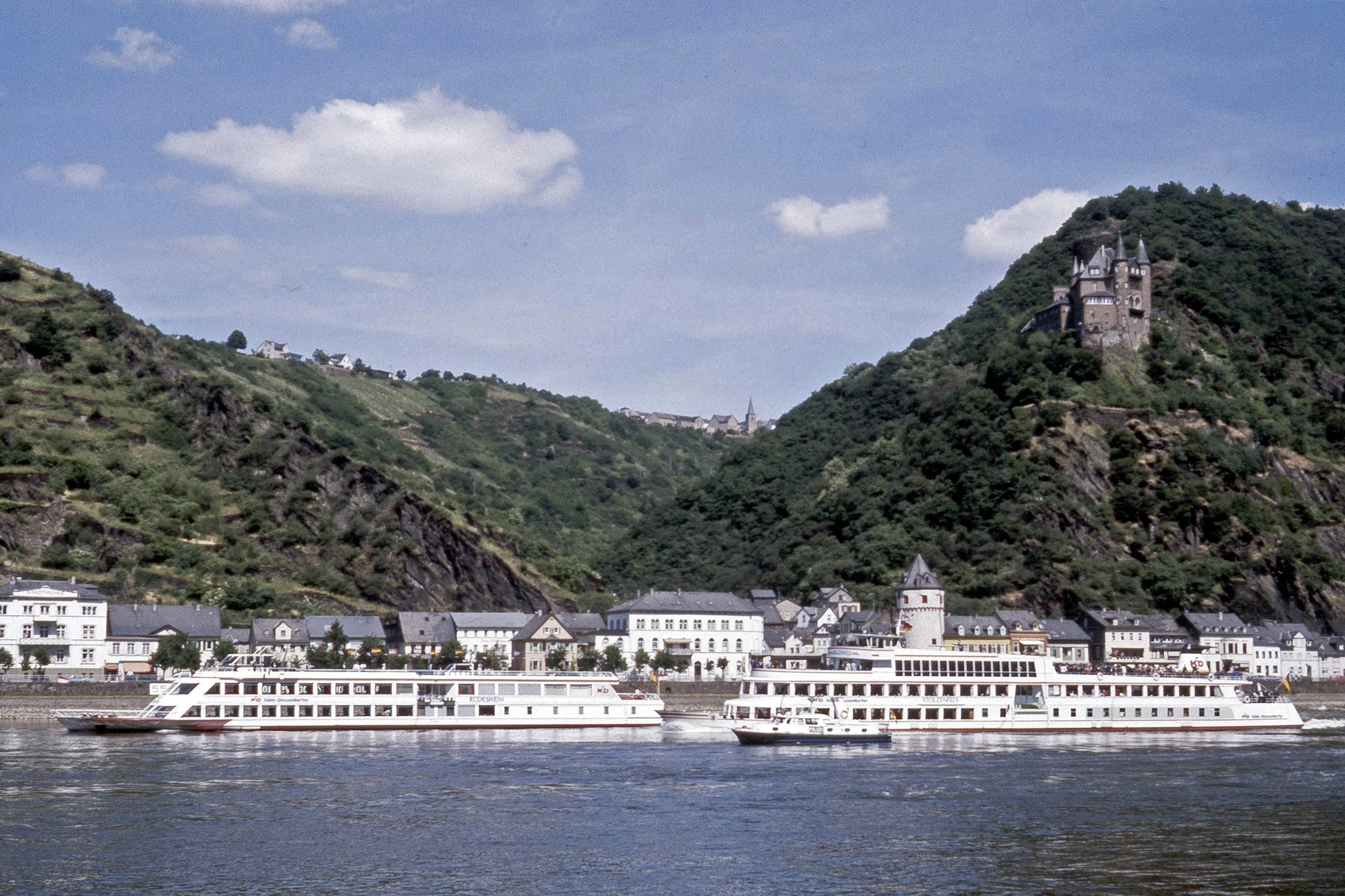 Stolzenfels (ship, 1979) Staatsbesuch Bush 01