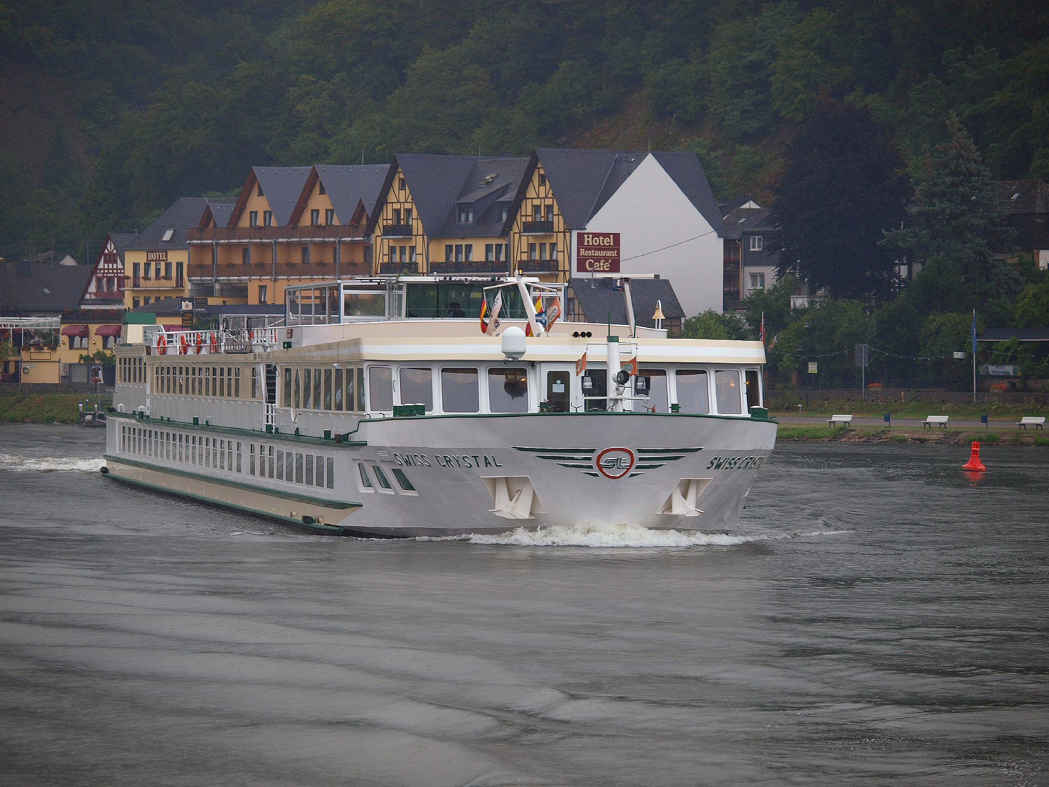 Swiss Crystal (ship, 1995) 007