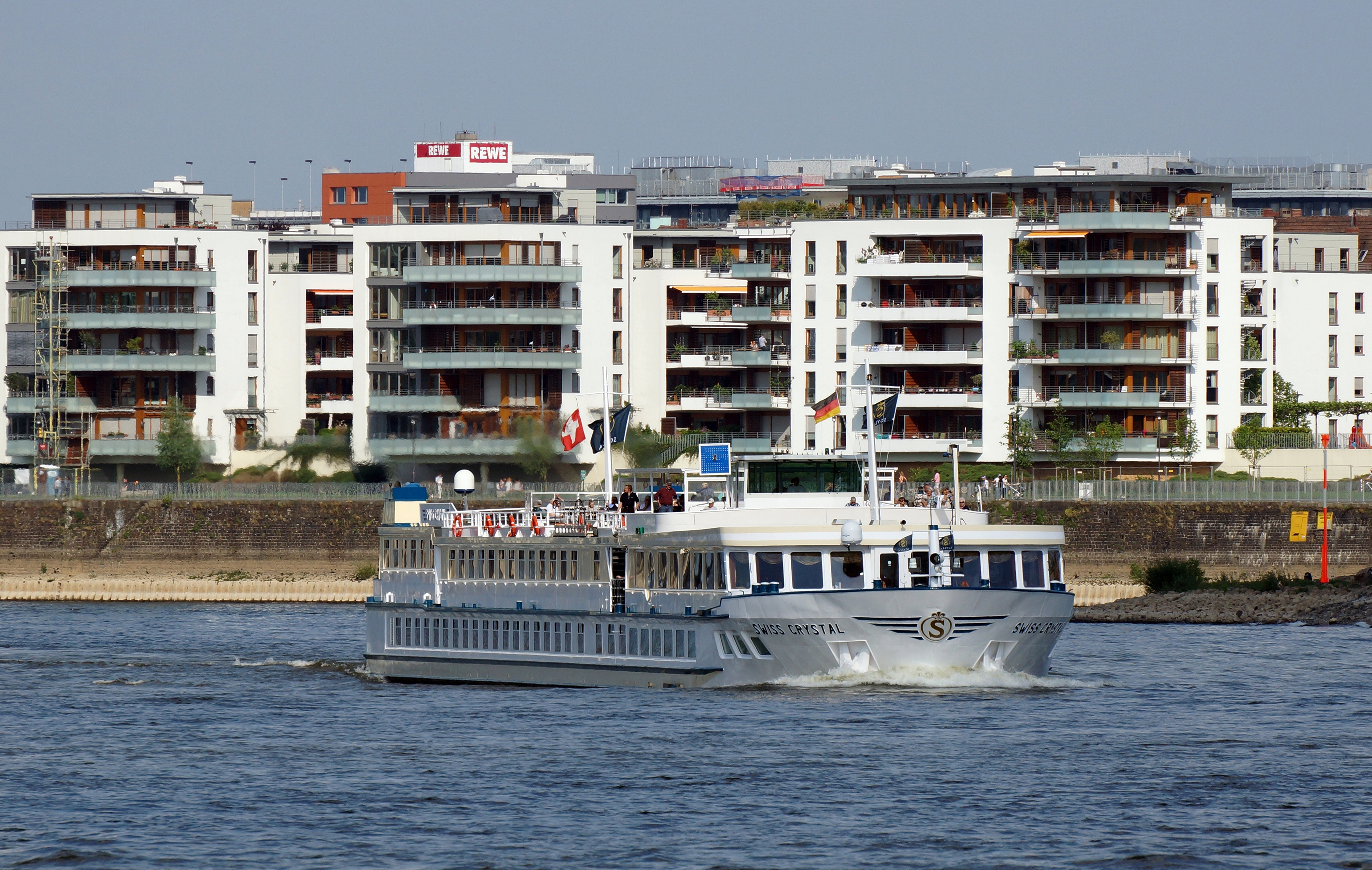 Swiss Crystal (ship, 1995) 010