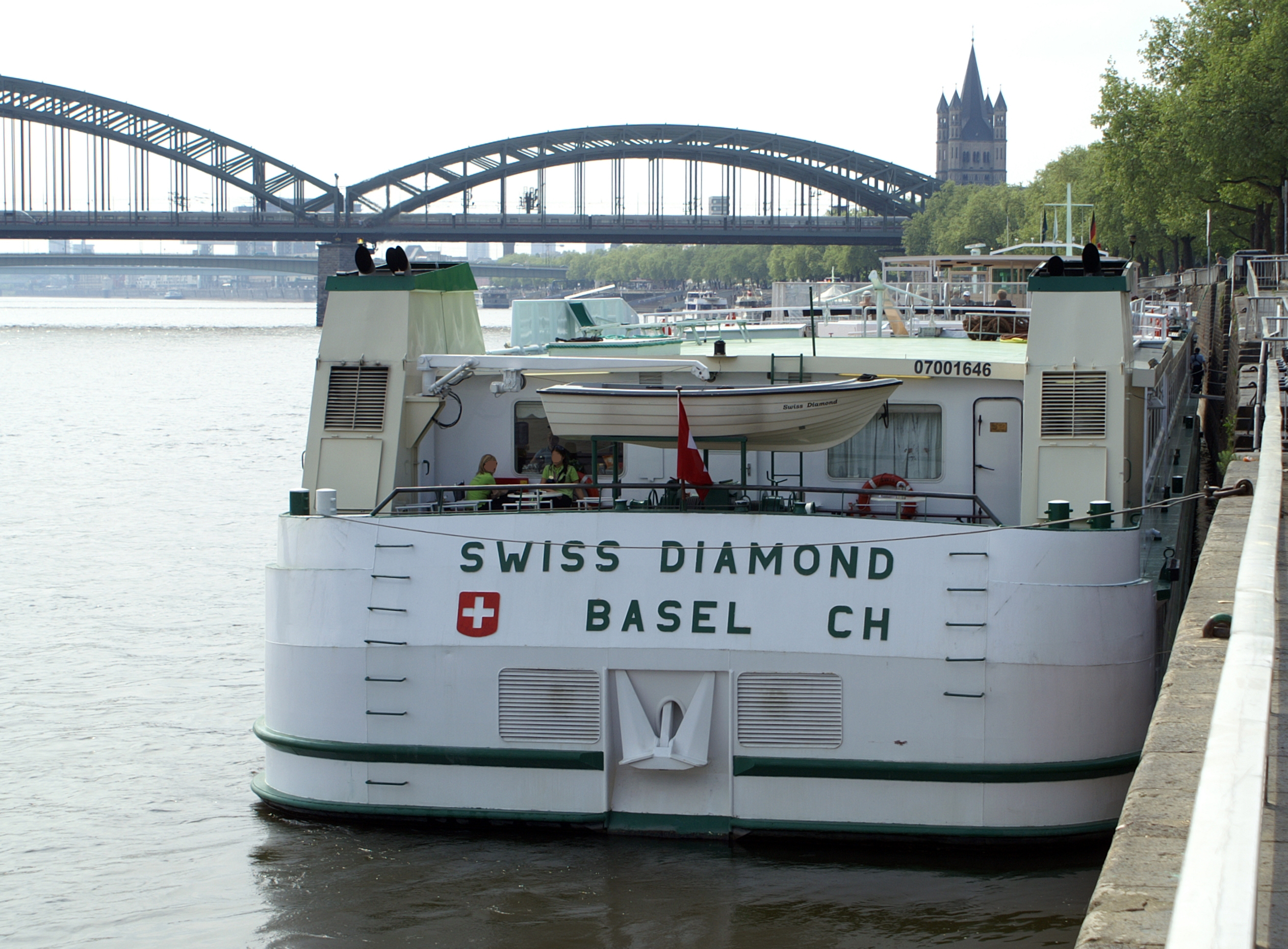 Swiss Diamond (ship, 1994) 003