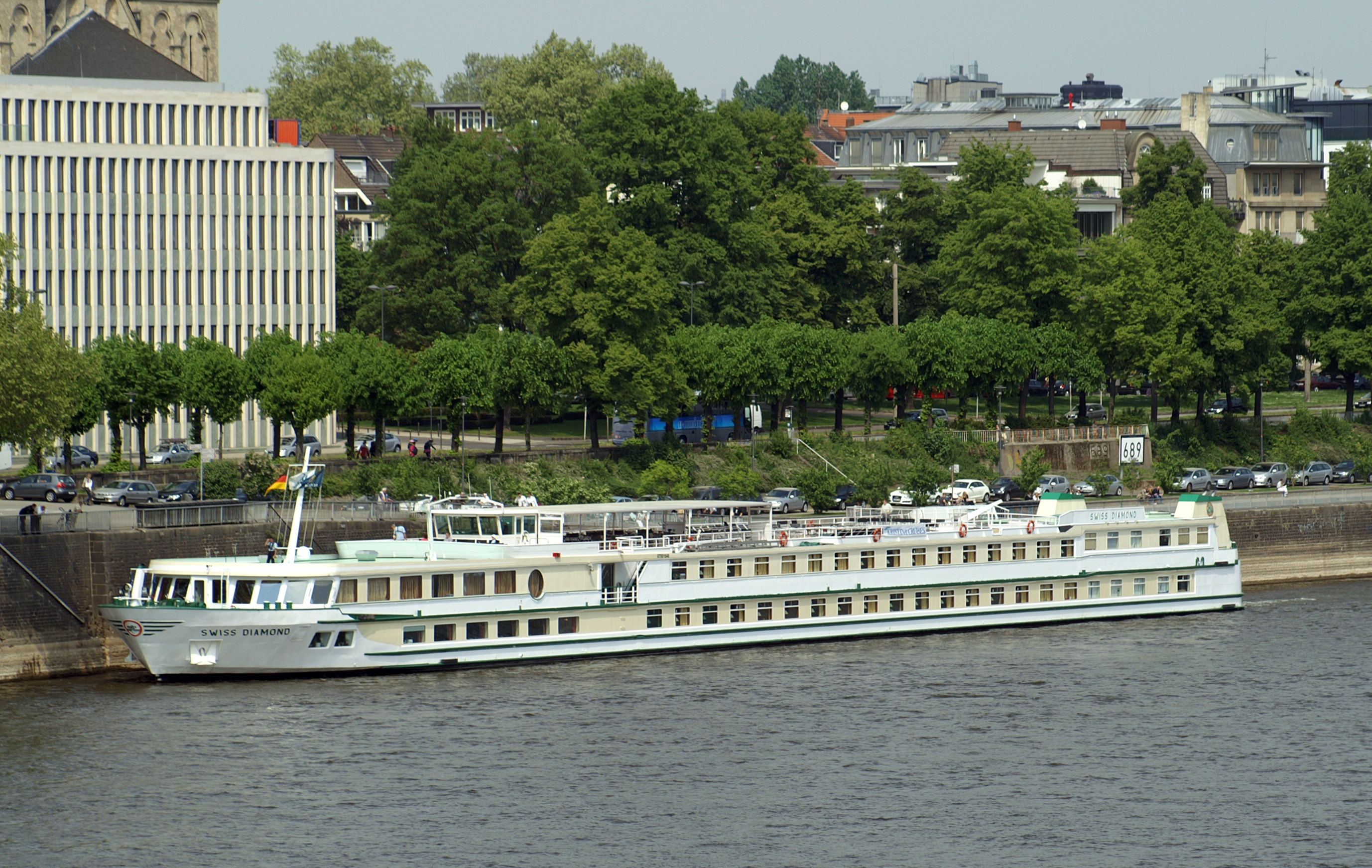 Swiss Diamond (ship, 1994) 005