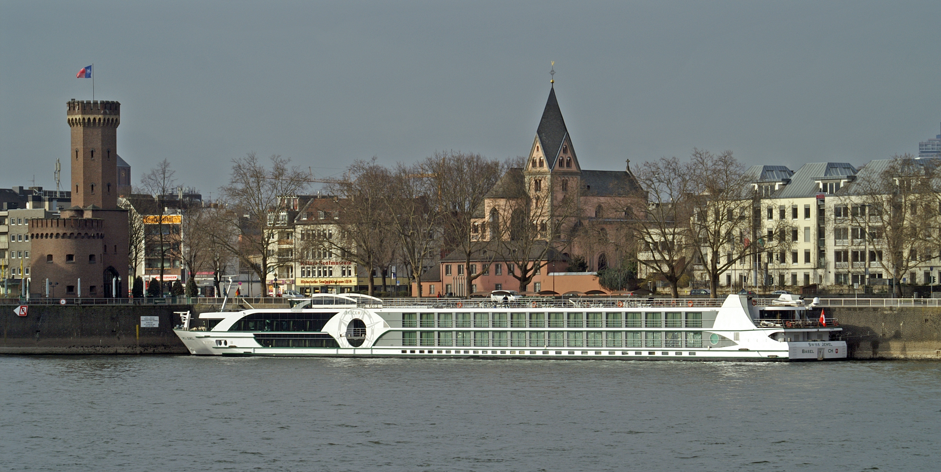 Swiss Jewel (ship, 2008) 002