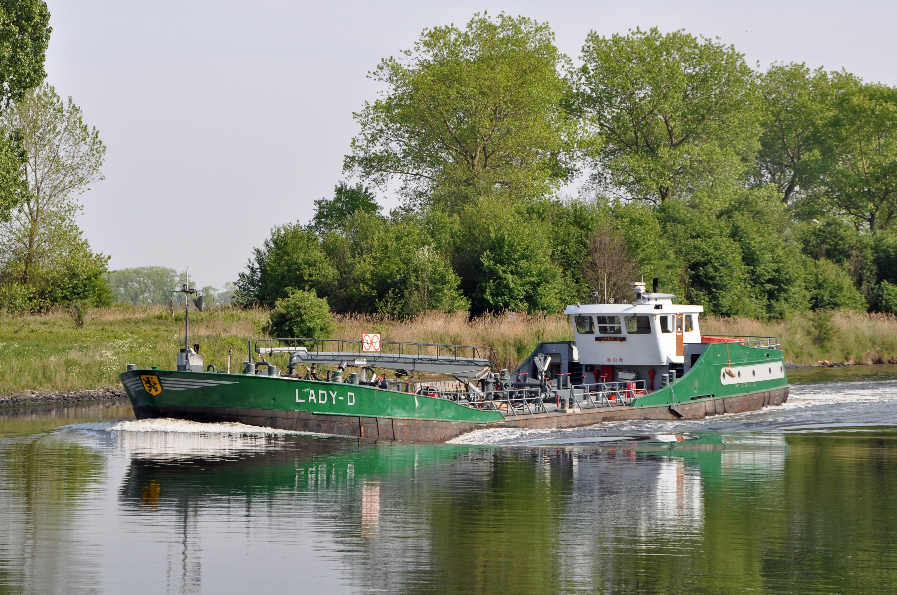 Tanker Lady-D R01