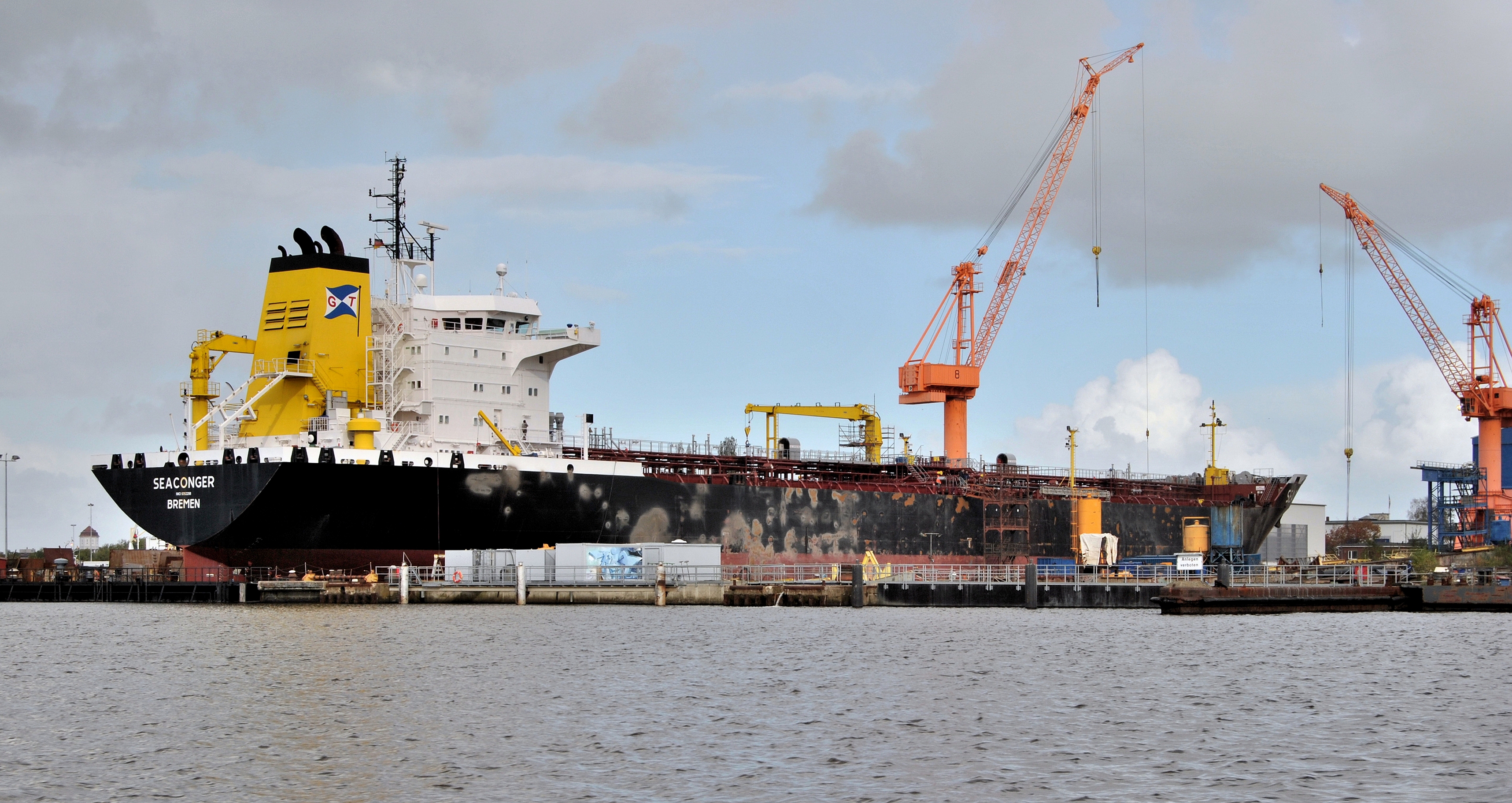 Tanker Seaconger, Emder Hafen CN-02