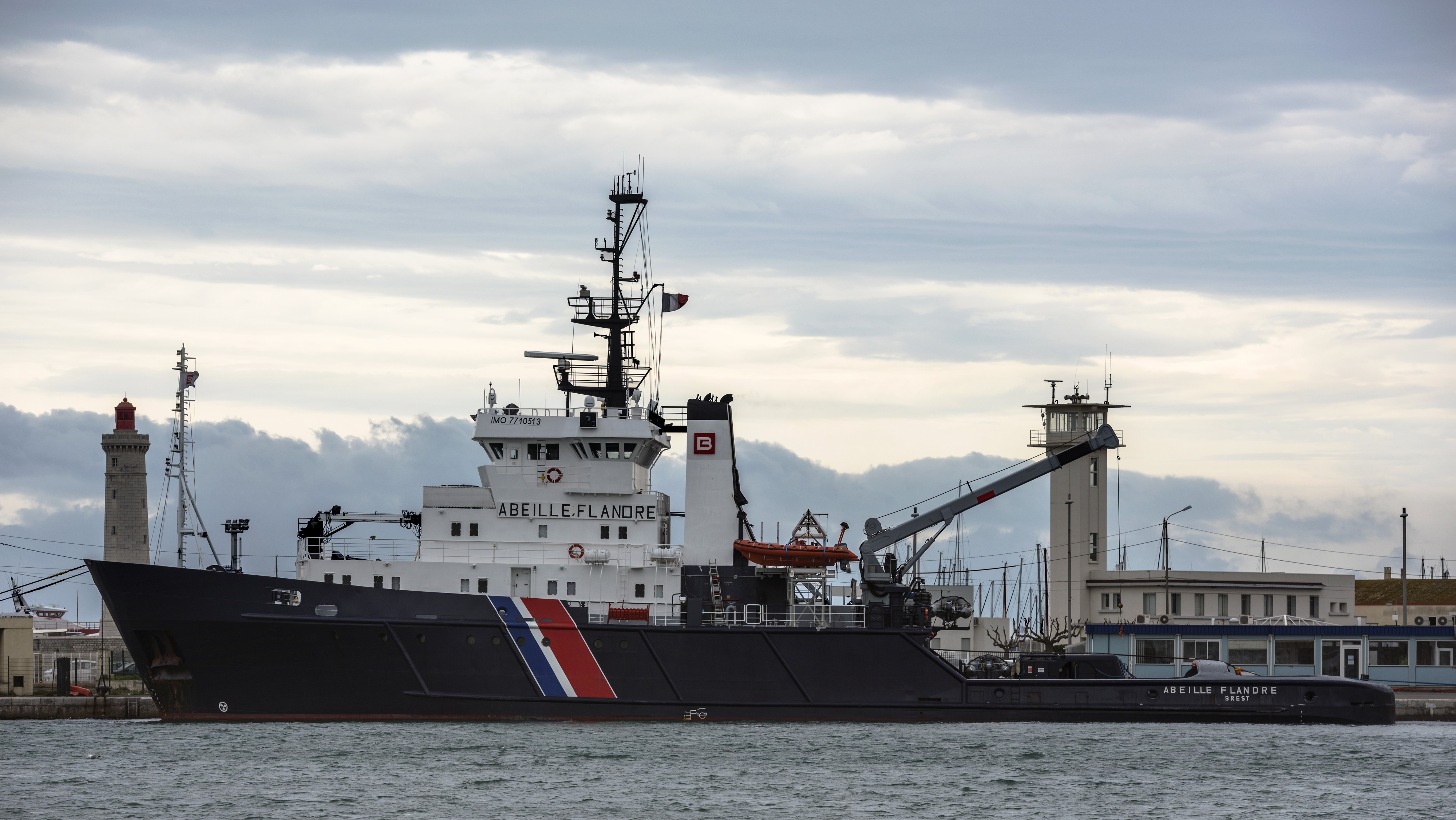 Abeille Flandre (tugboat, 1978), Sète cf01