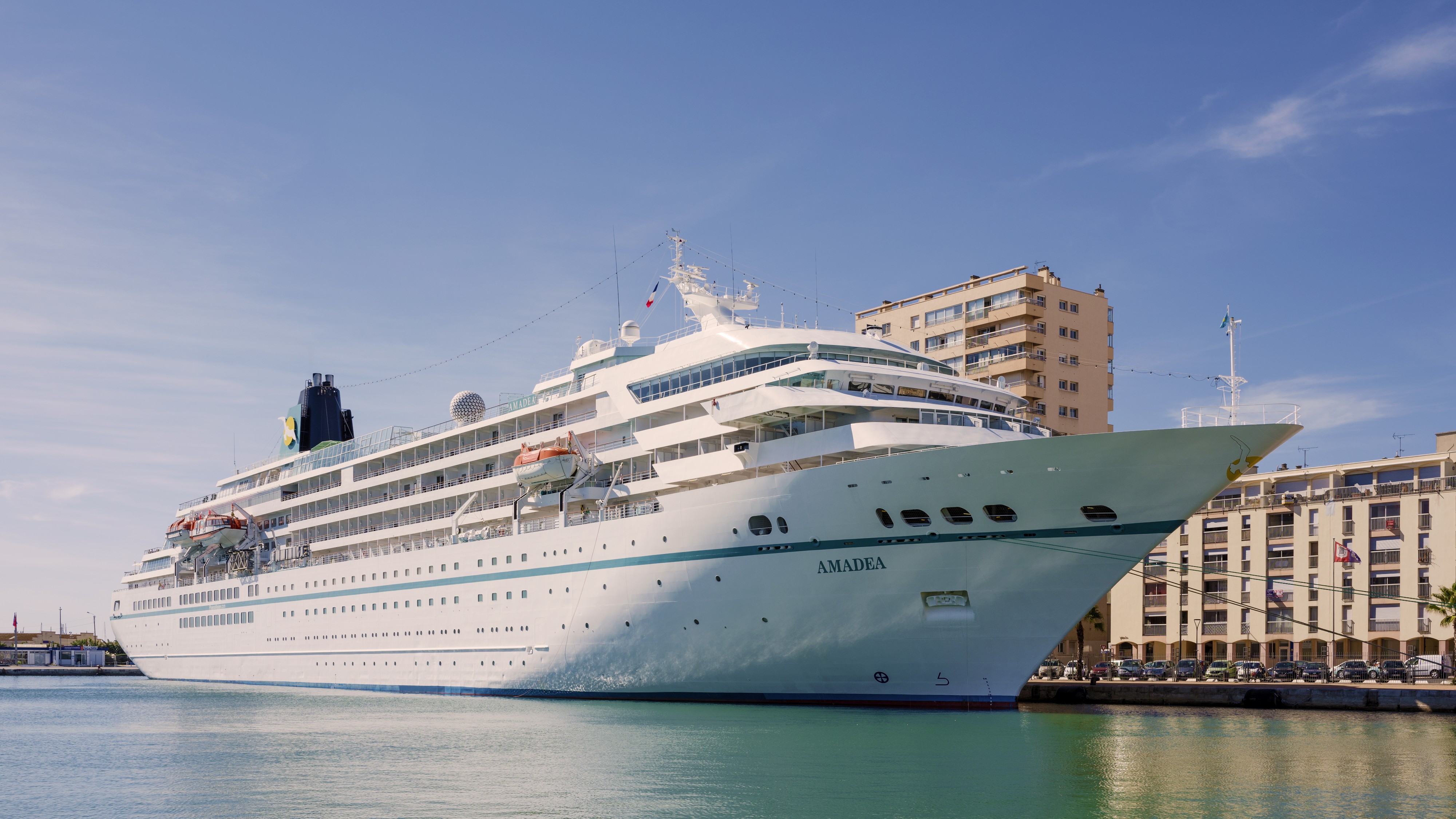 Amadea (ship, 1991), Sète 01