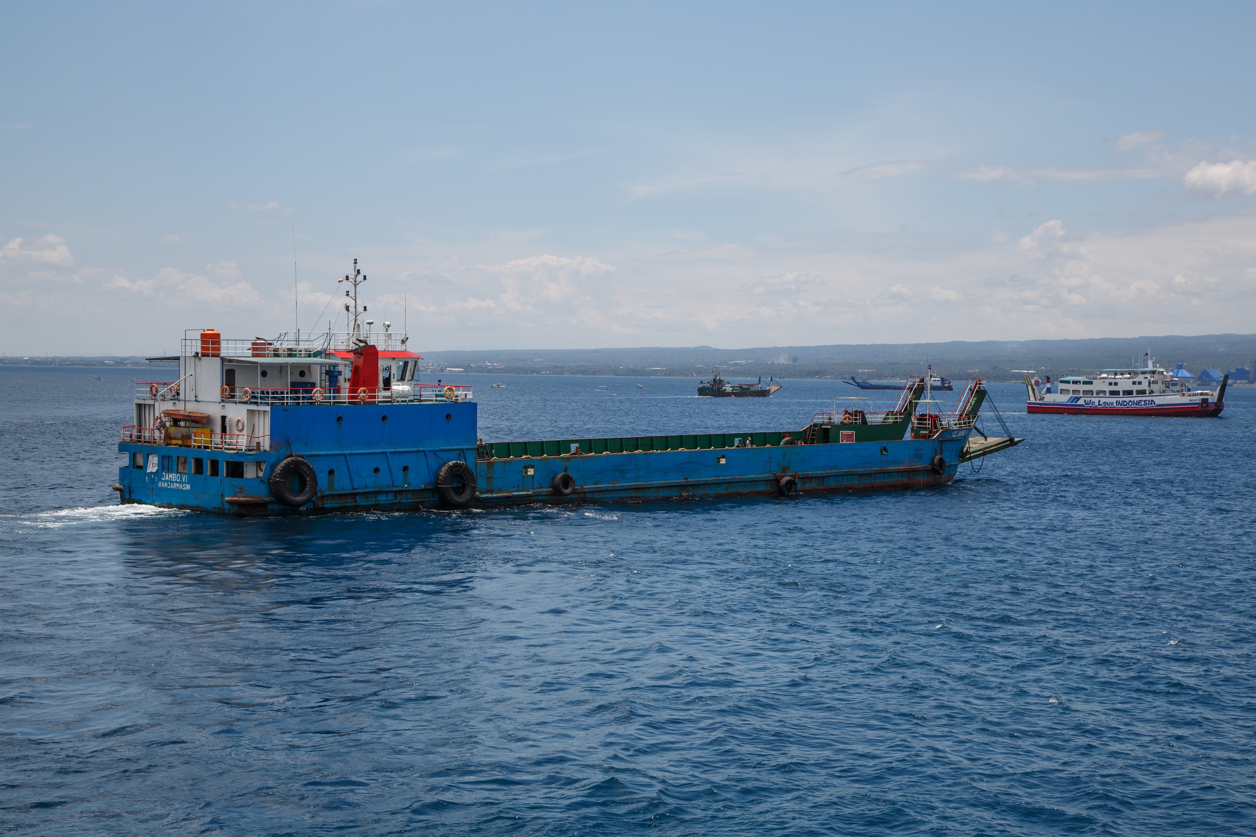 Bali-Strait Indonesia LCT-Jambo-VI-01