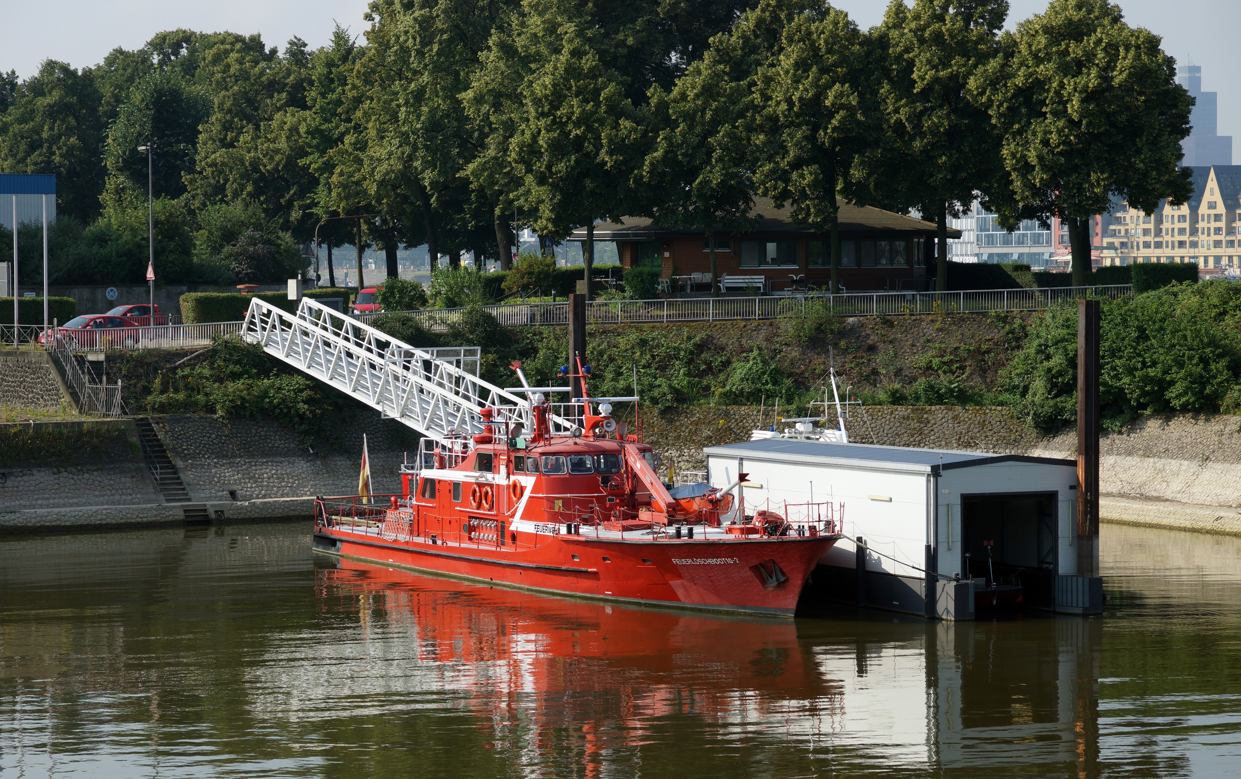 Feuerlöschboot 10-2 (ship, 1963) 014