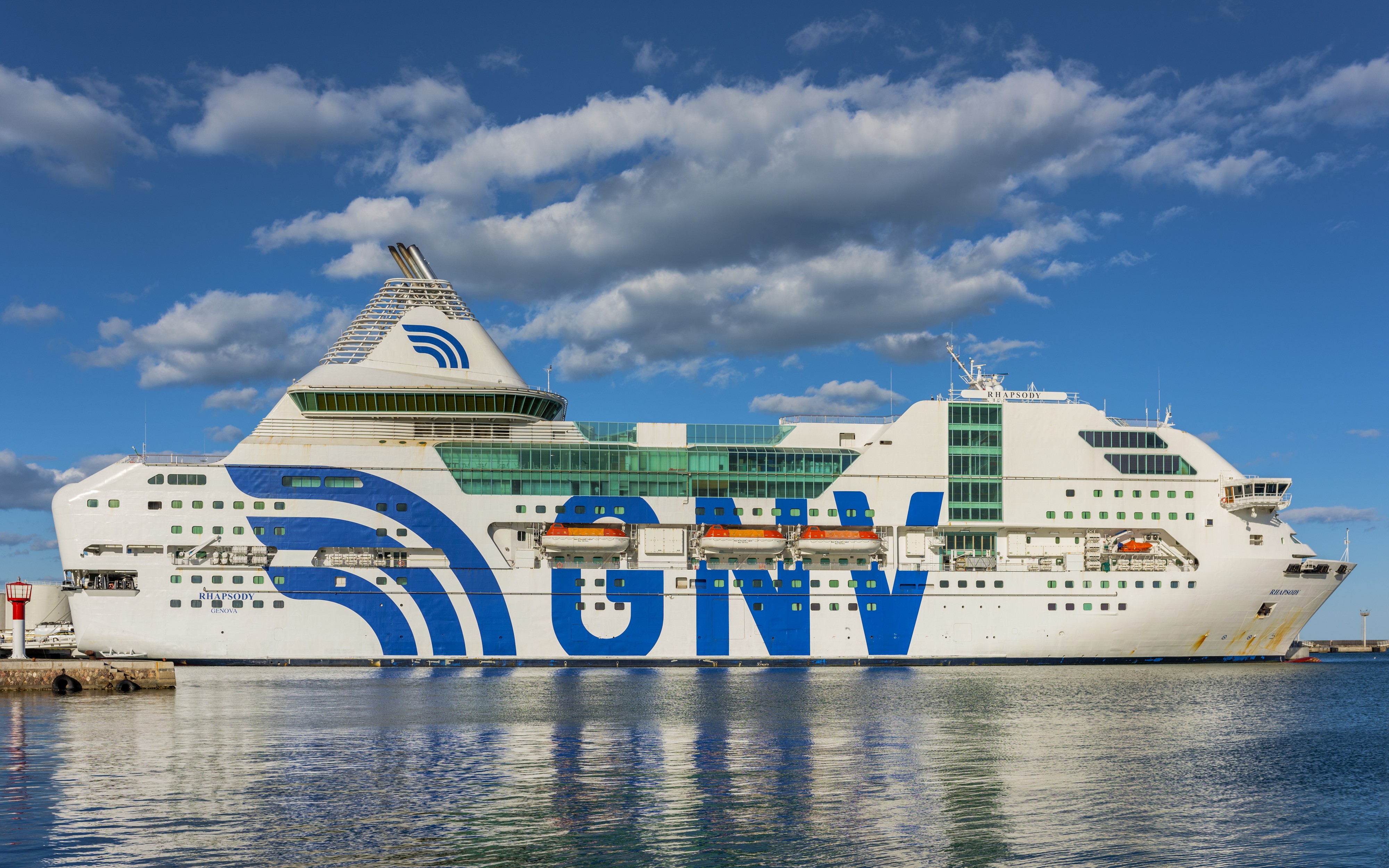 Rhapsody (ship, 1996), Sète cf01