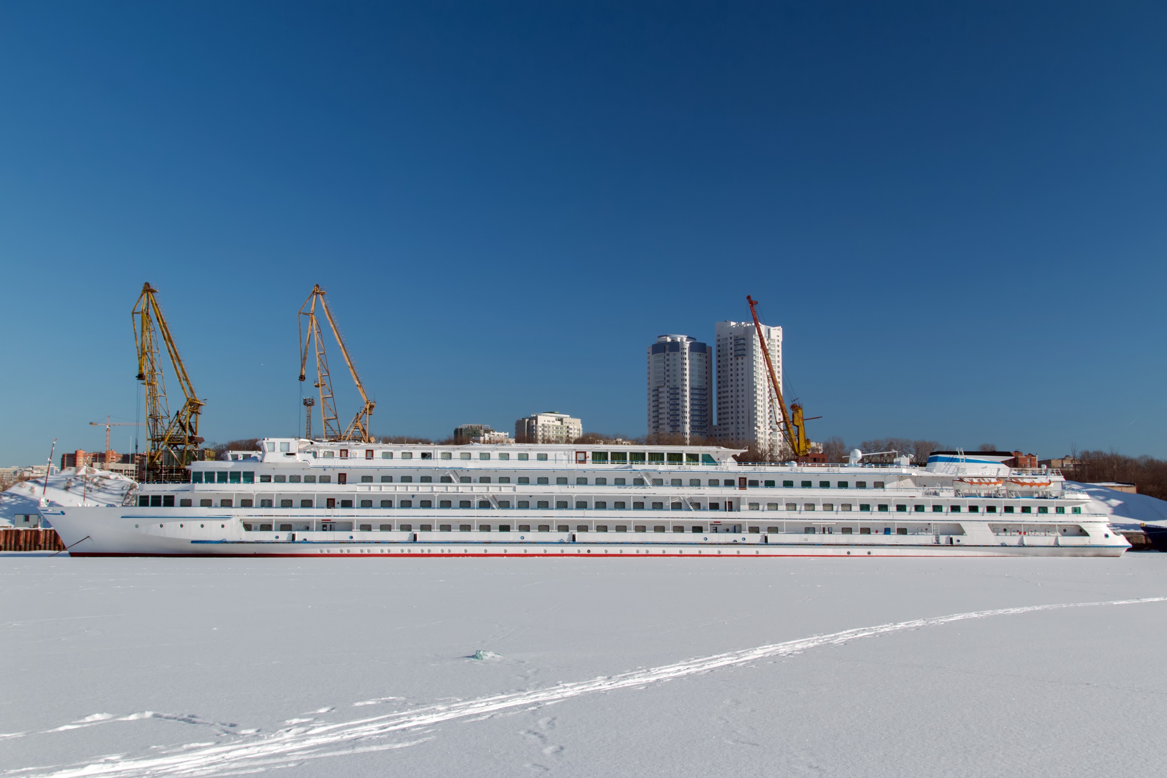Sergey Dyagilev in Winter at Moscow North River Port Port View 10-feb-2015 02