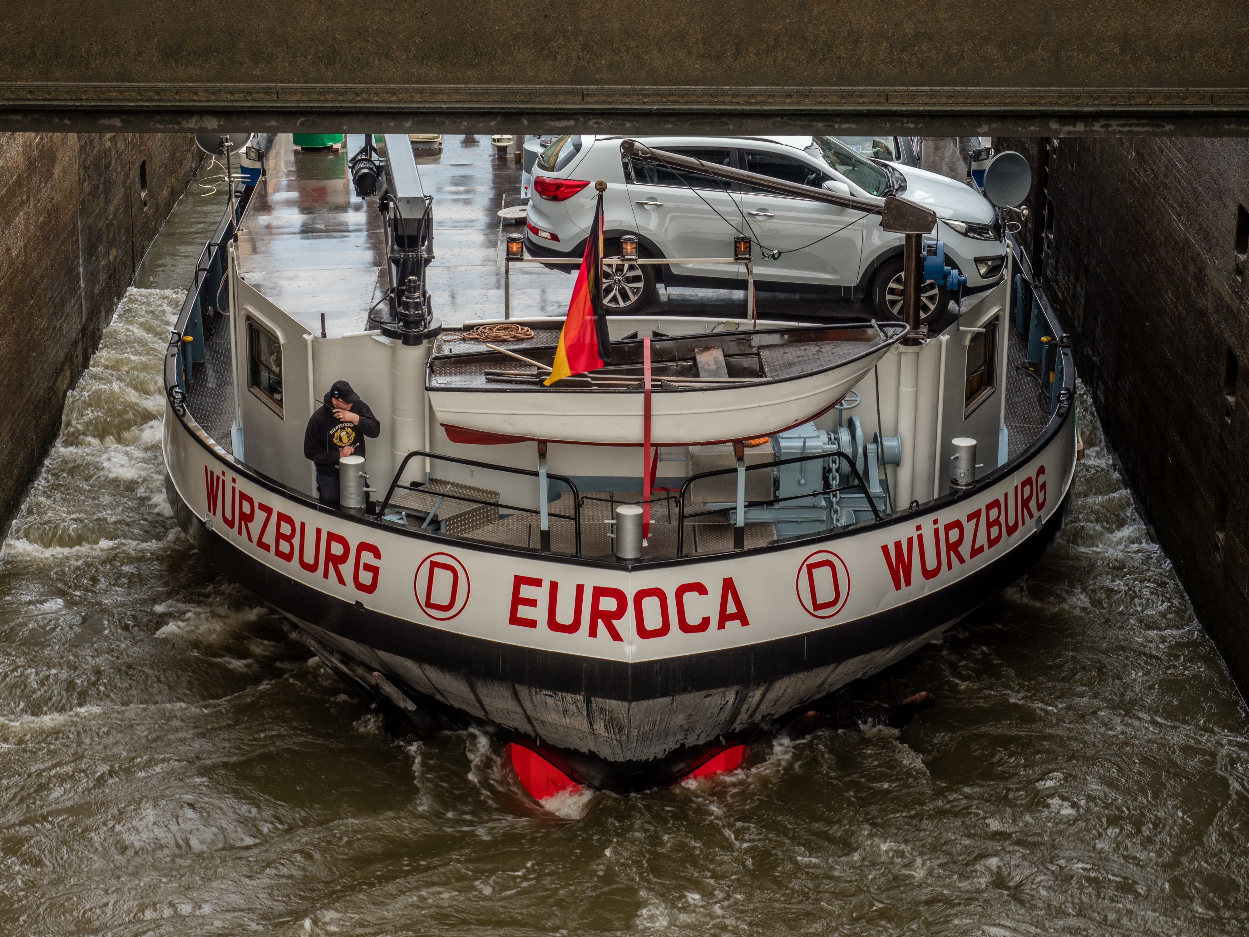 Strullendorf Schleuse Schiff Euroca P2RM0067