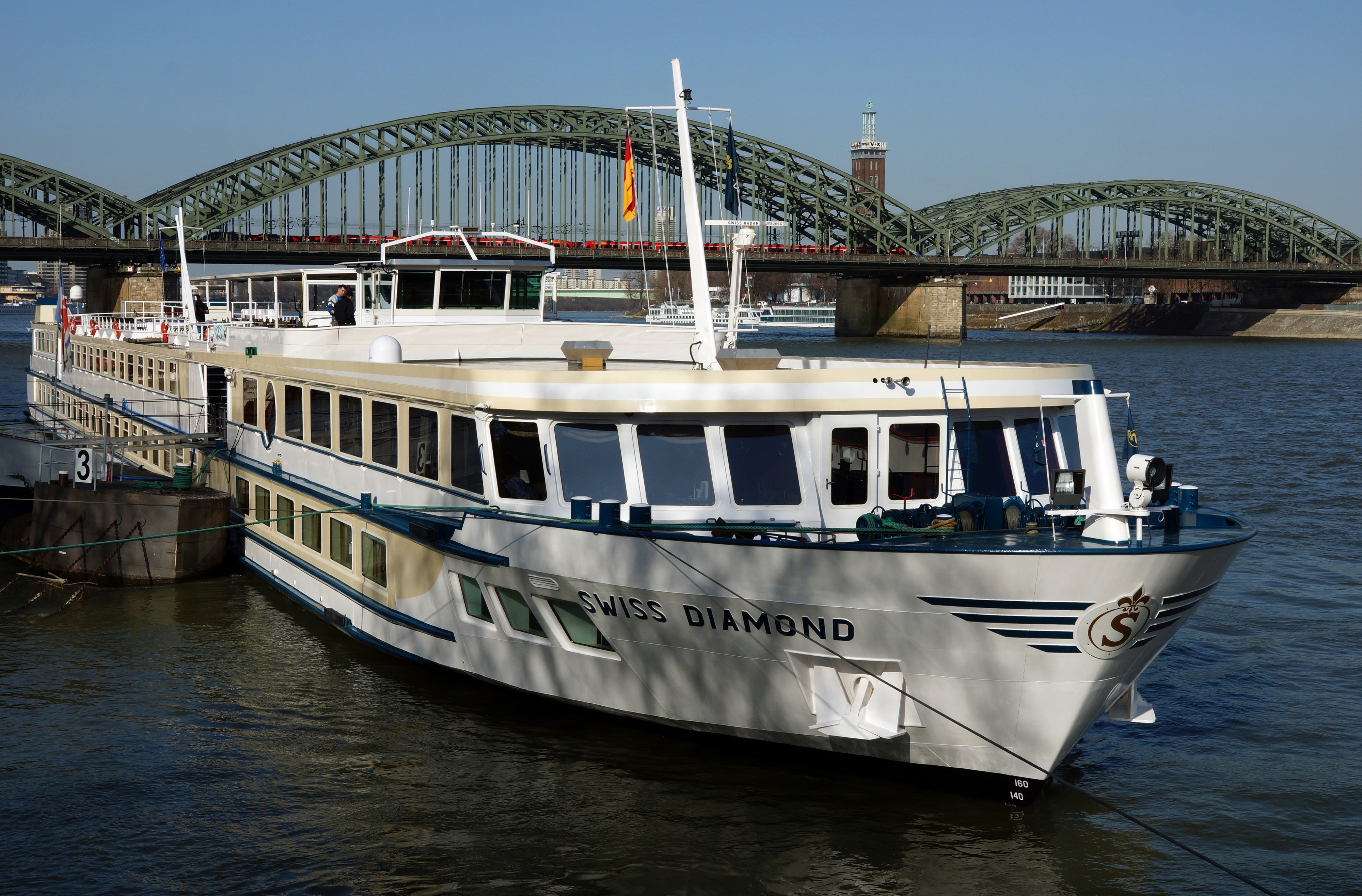 Swiss Diamond (ship, 1994) 016