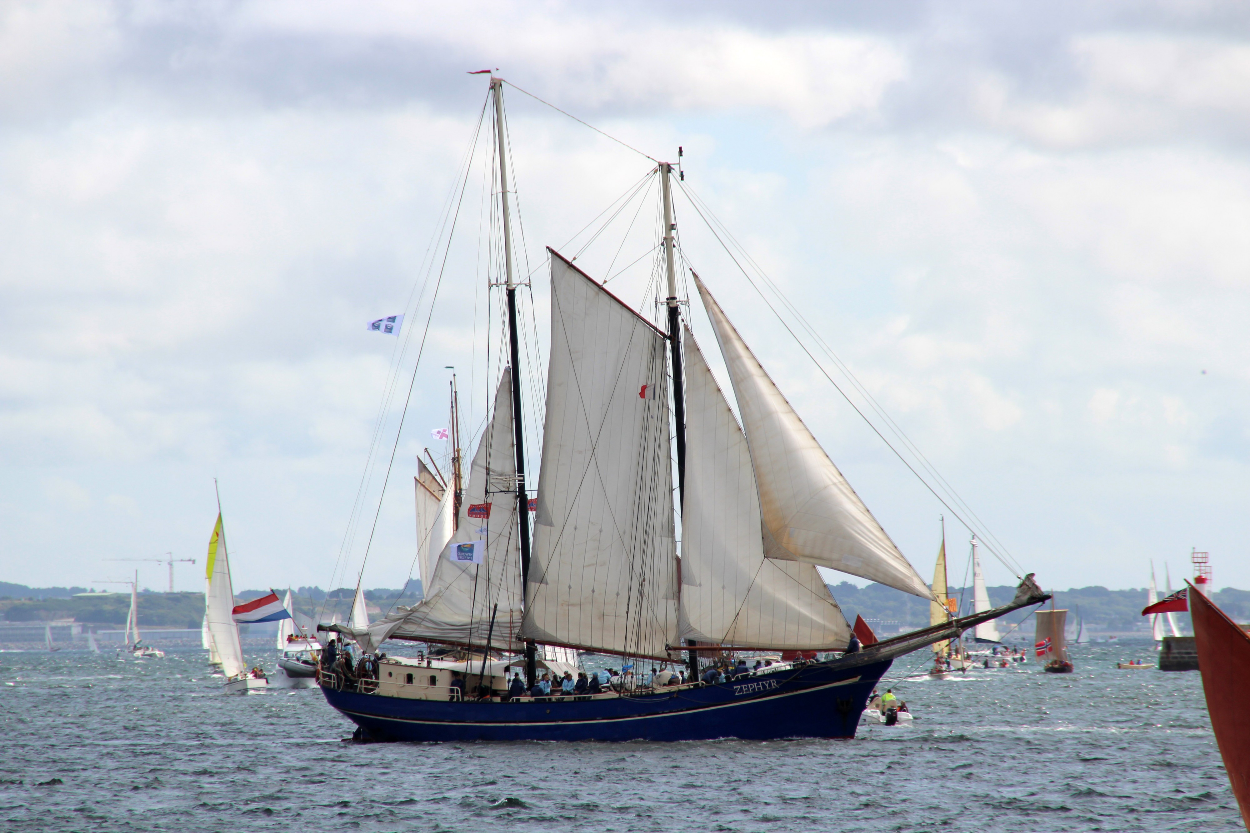 Tonneres de Brest 2012 - Zephir01