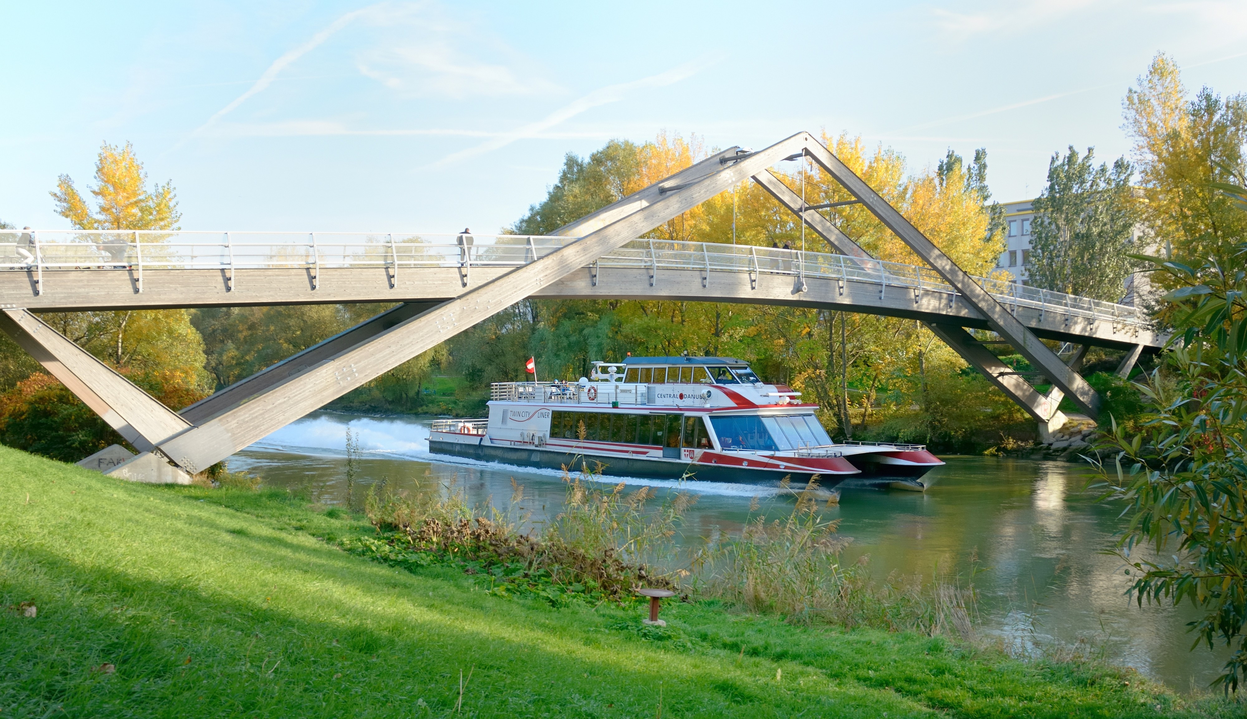 Twin City Liner-Erdberger Steg-DSC 4516w
