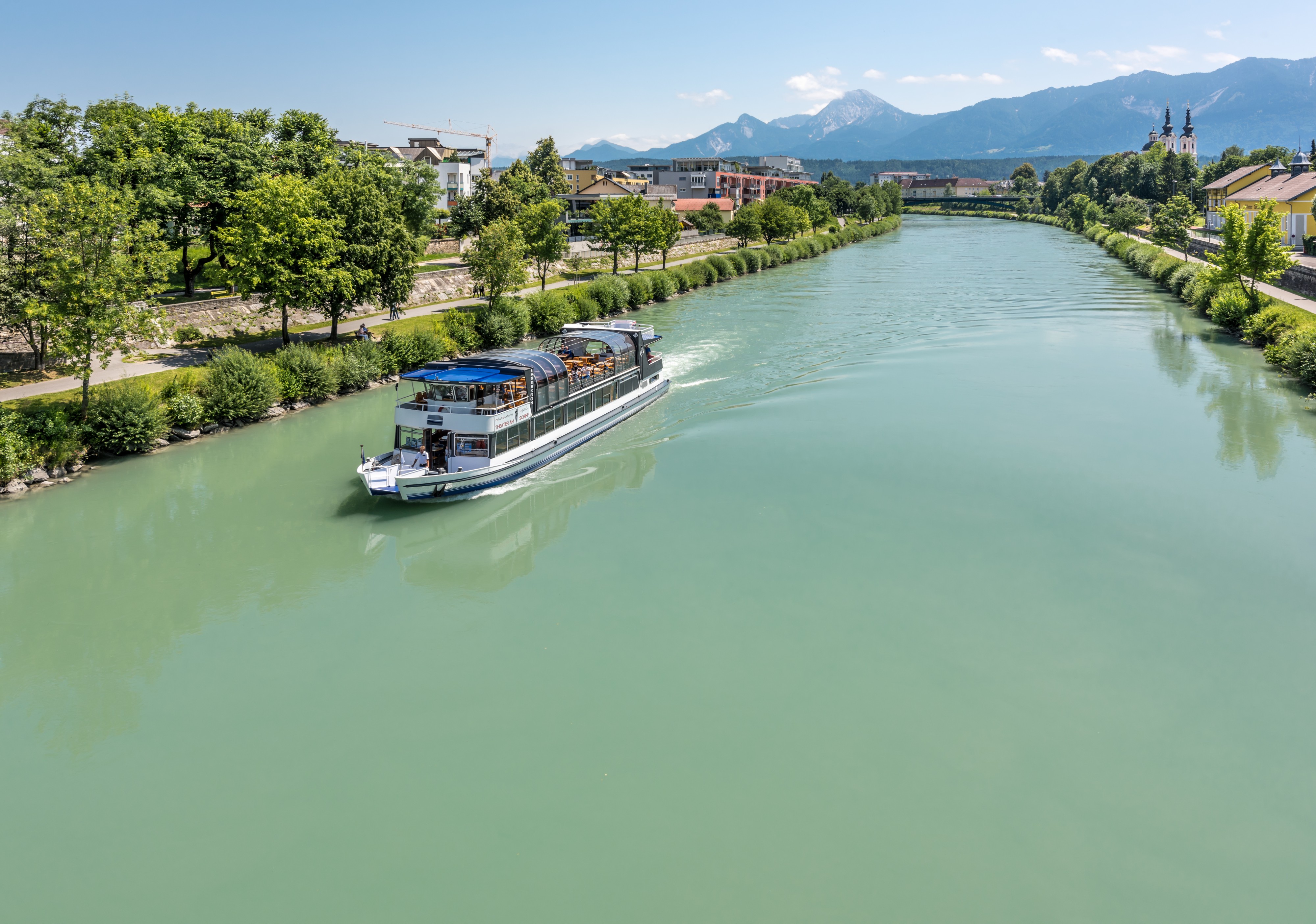 Villach Drau mit Schiff Landskron NW-Ansicht 02072018 3756
