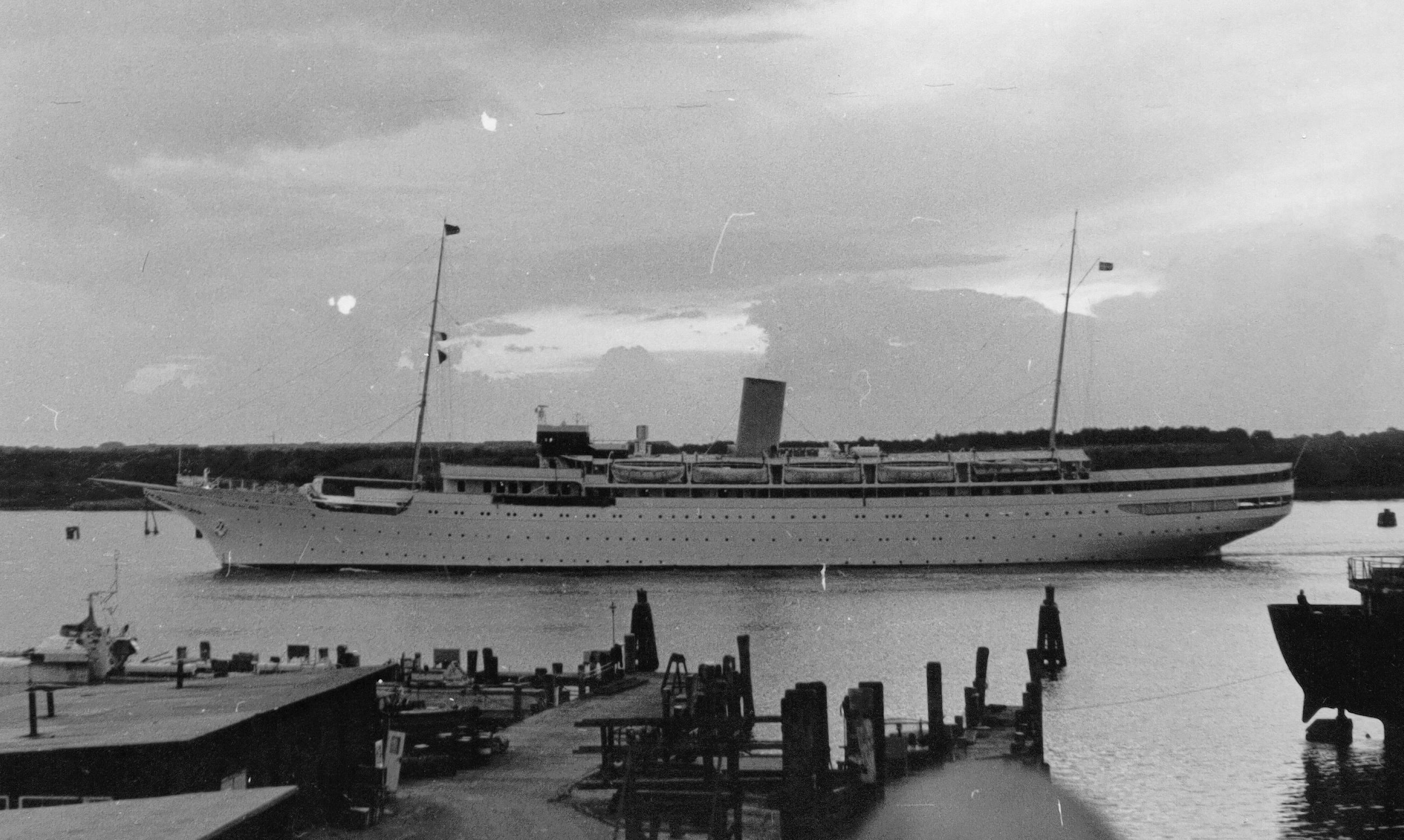 Unb.Passagierschiff NOK