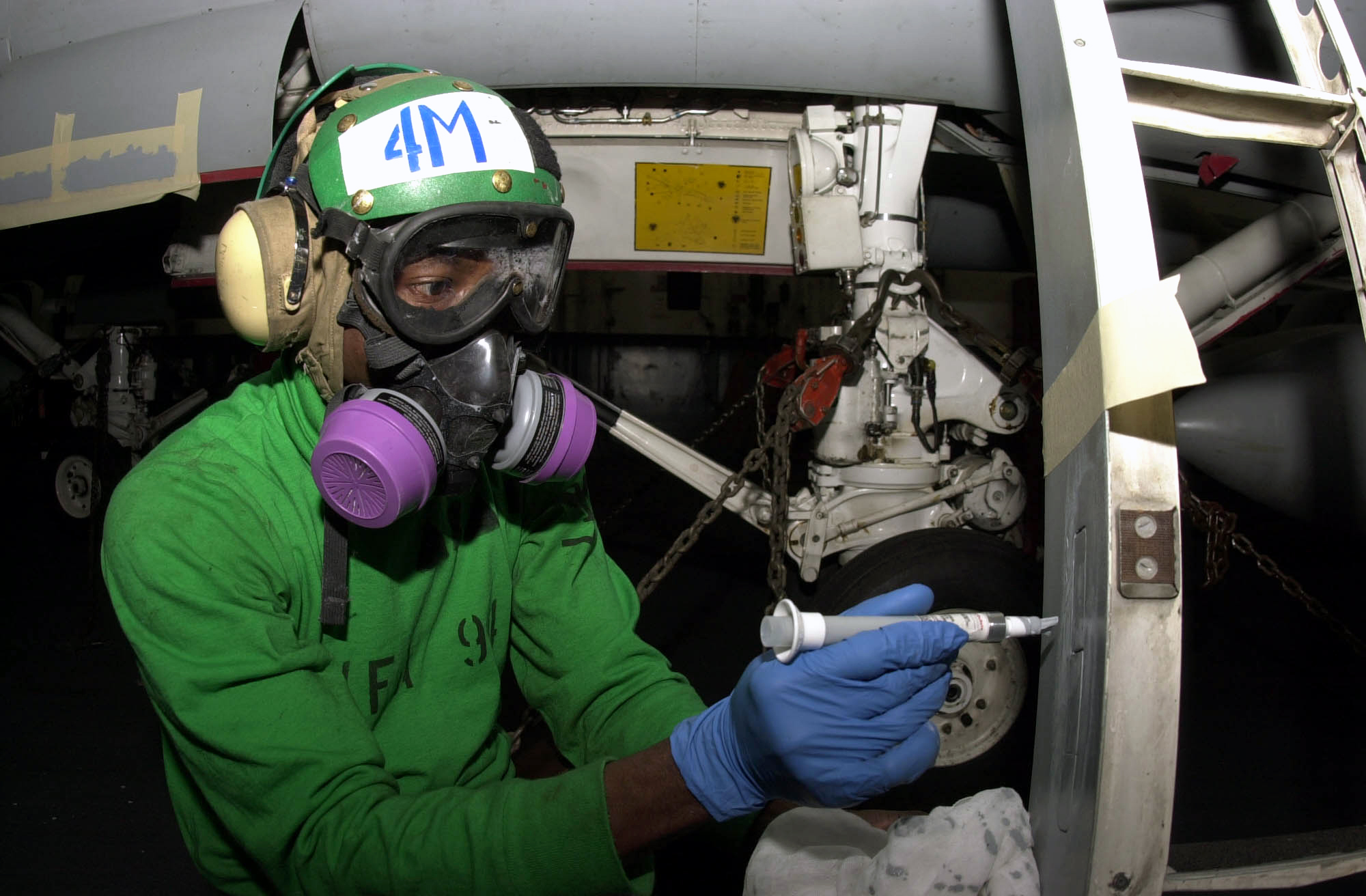 US Navy 030304-N-1577S-002 Fresh coat of paint