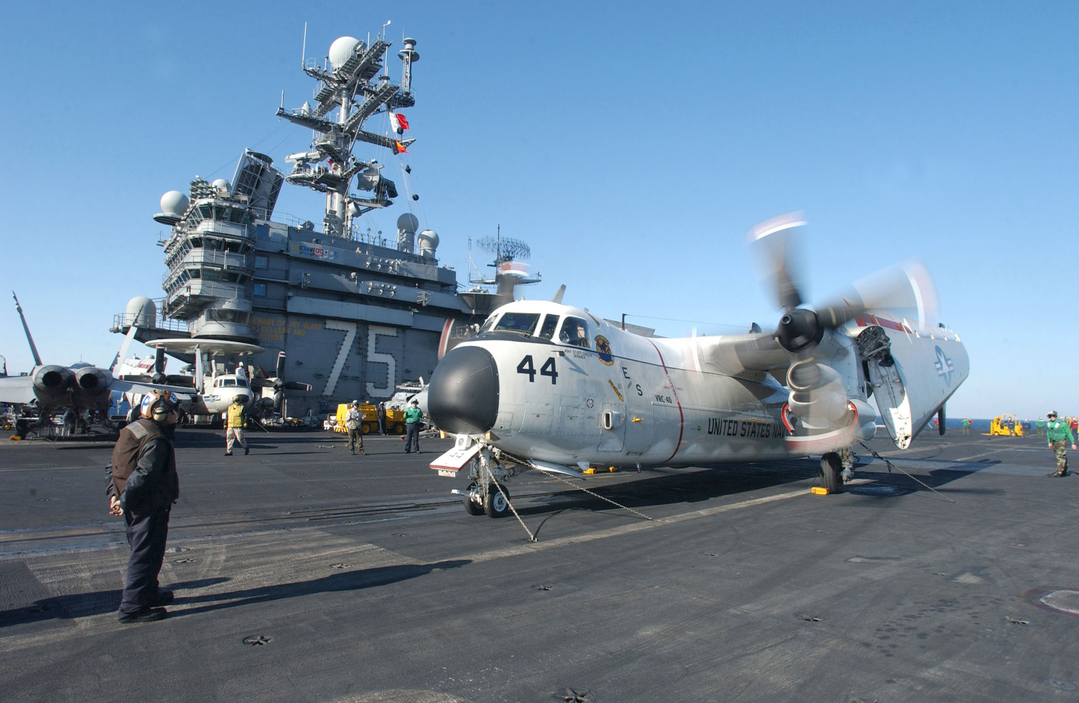 US Navy 030325-N-1290G-001 030325-N-1290G-001