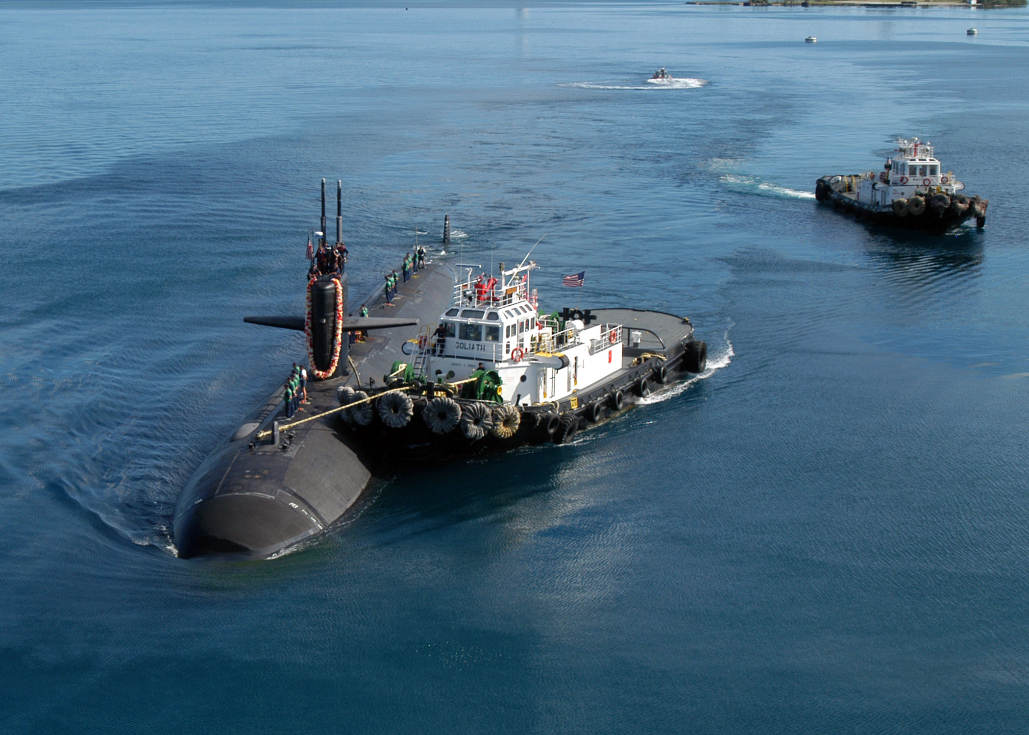 US Navy 040604-N-4658L-003 The attack submarine USS San Francisco (SSN 711) returns to Apra Harbor, Guam, after a five-month deployment