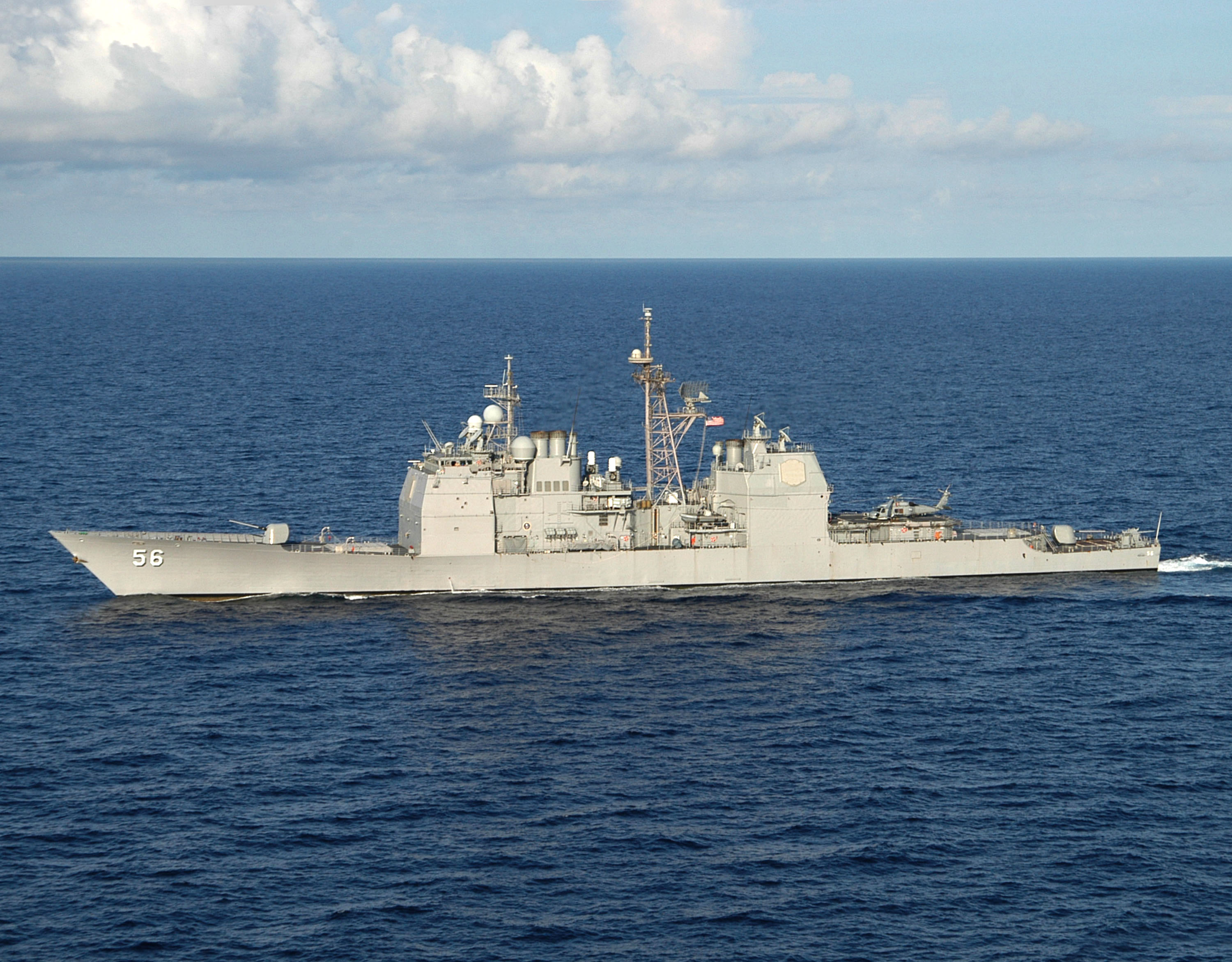 US Navy 050715-N-8163B-002 The guided missile cruiser USS San Jacinto (CG 56) conducts a close quarters exercise while underway in the Atlantic Ocean