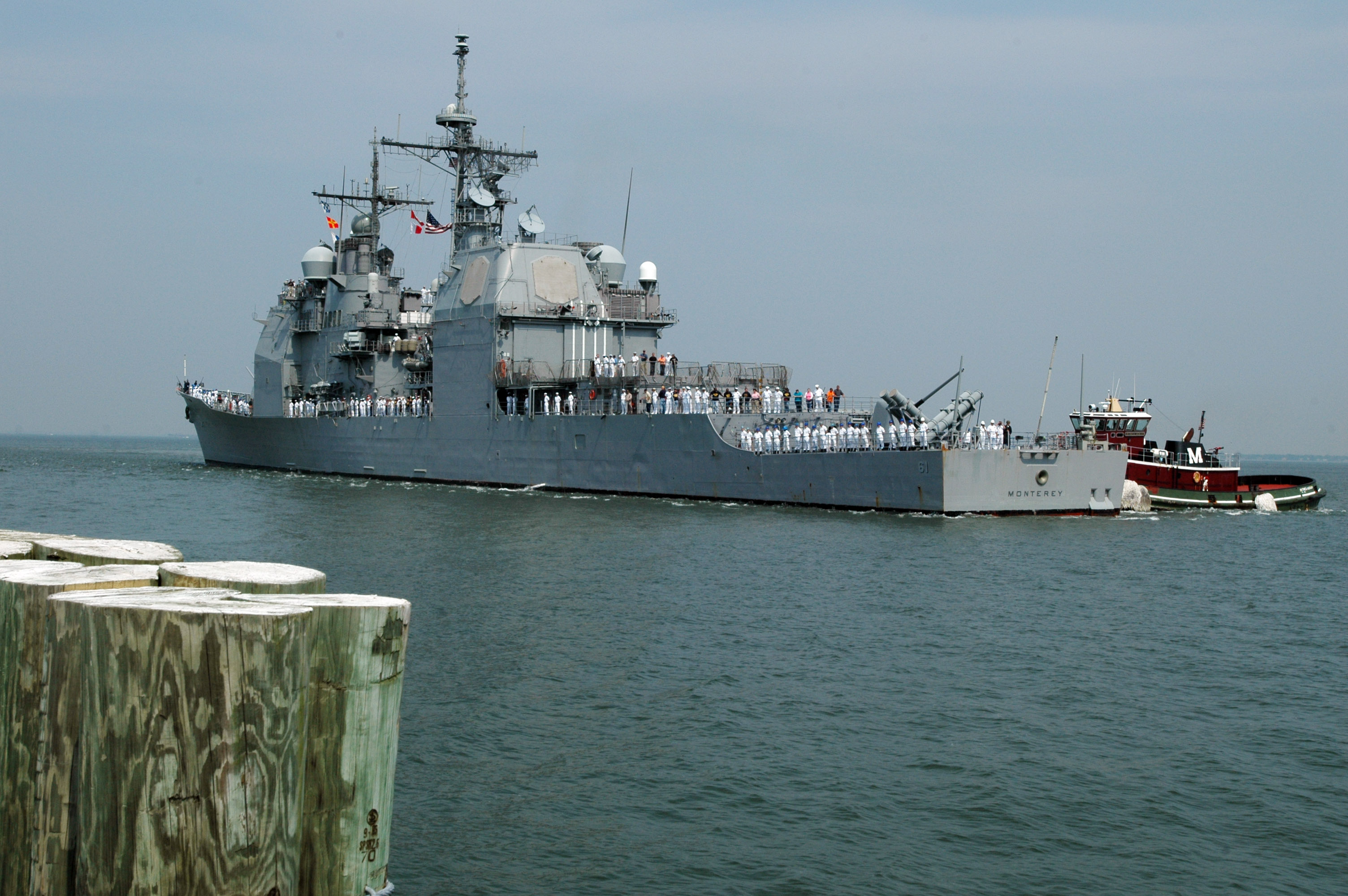 US Navy 060525-N-2197S-040 The guided-missile cruiser USS Monterey (CG 61) returns to Naval Station Norfolk
