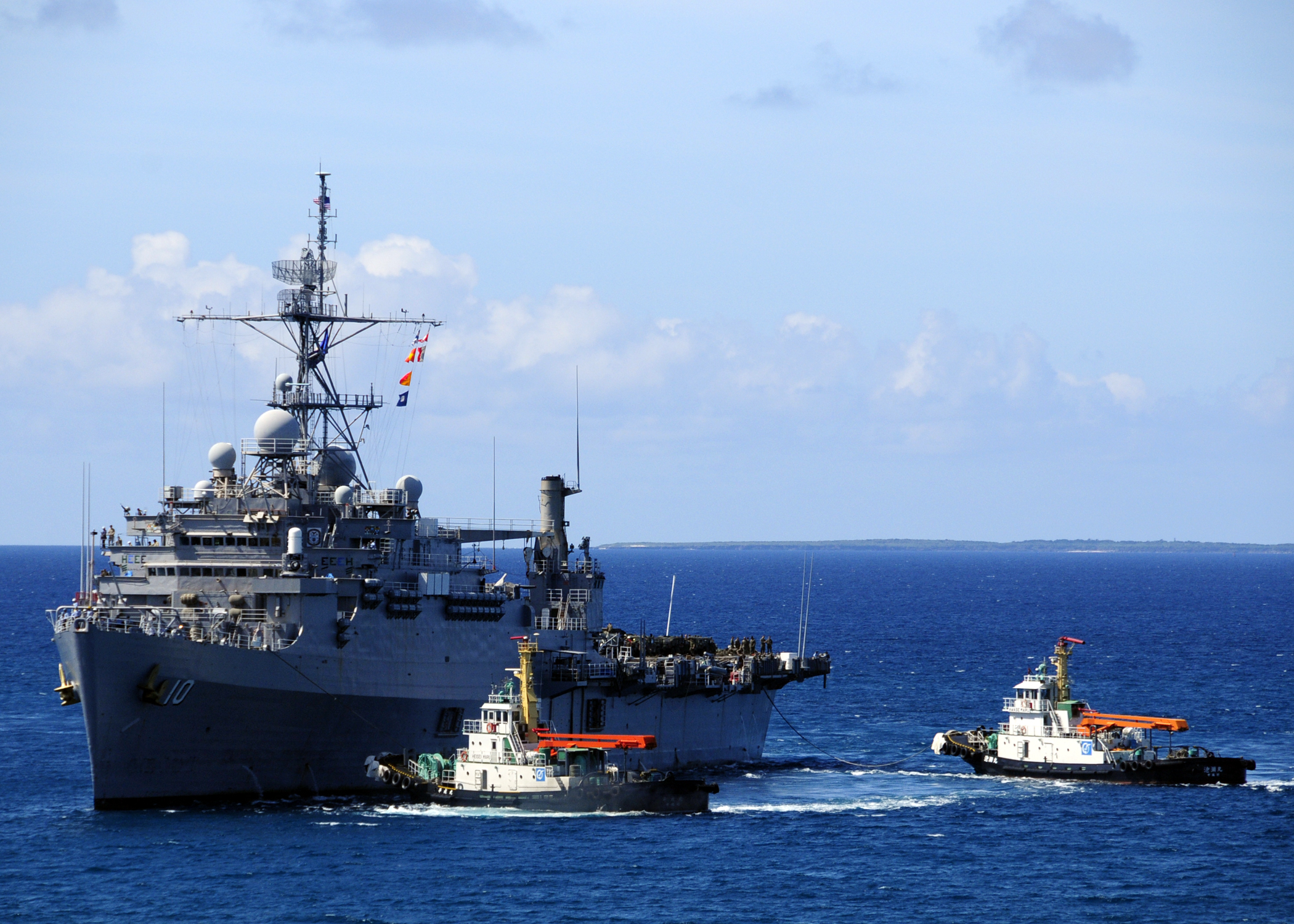 US Navy 080621-N-5067K-246 The amphibious transport dock ship USS Juneau (LPD 10) approaches 