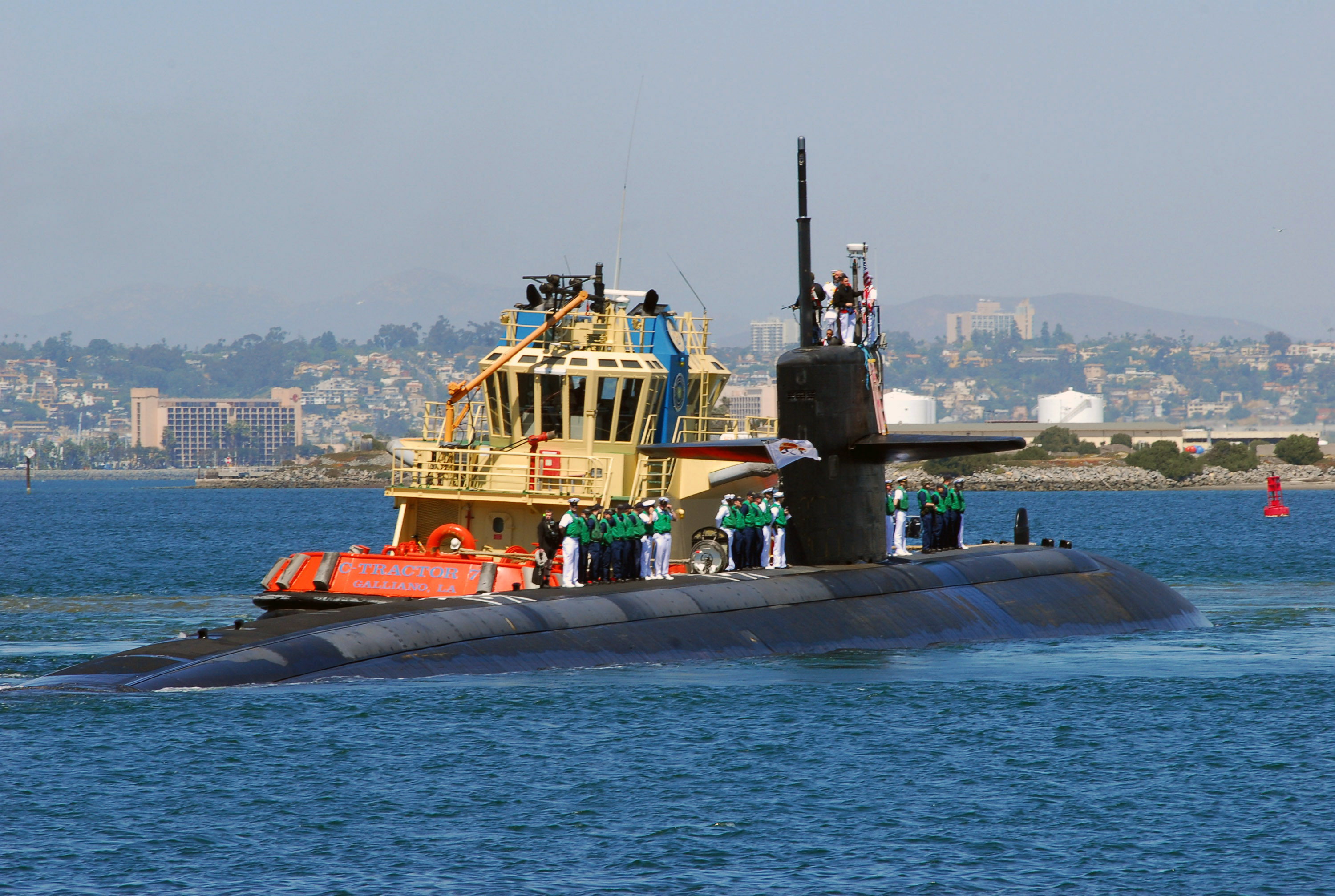 US Navy 090417-N-5617R-053 The Los Angeles-class attack submarine USS San Francisco (SSN 711) pulls into its new homeport at Naval Submarine Base Point Loma