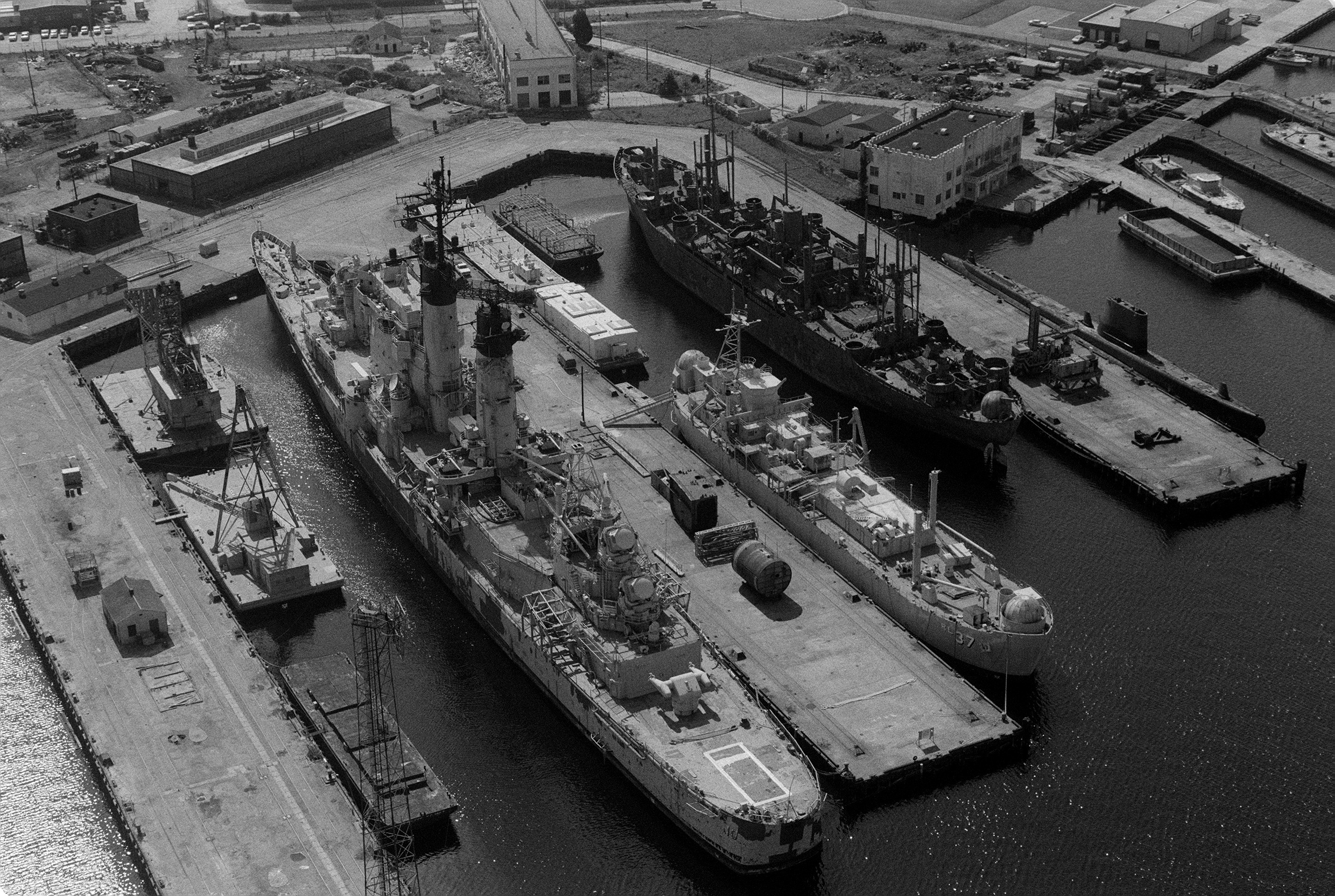 USS Albany (CG-10) mothballed