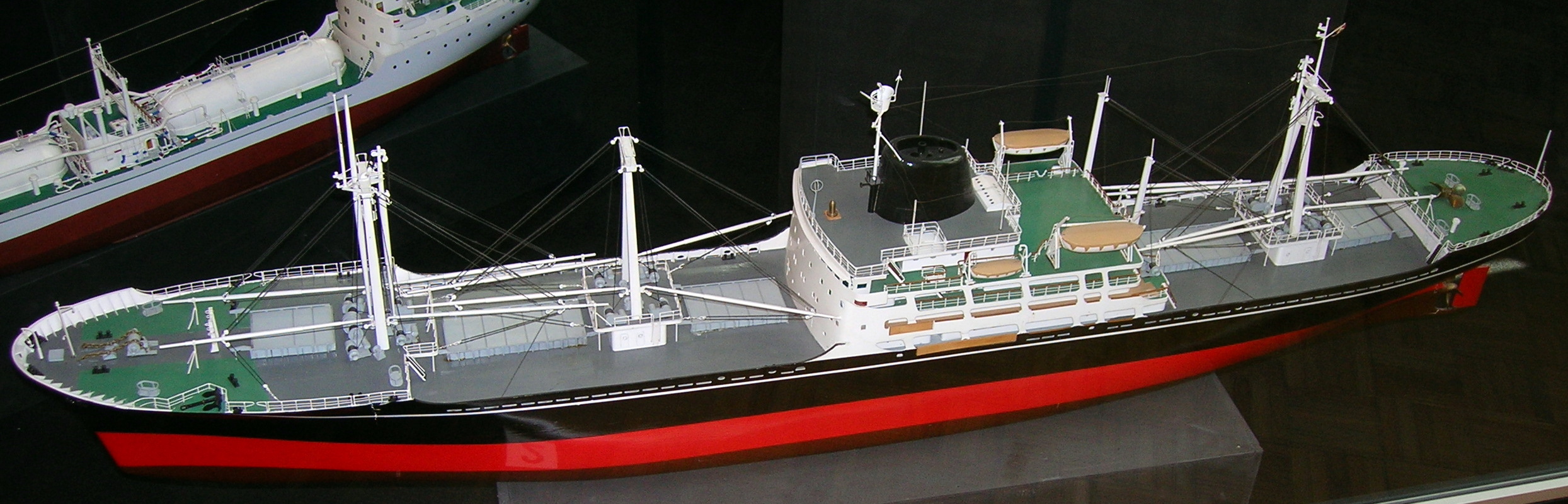 Var cargo ship model