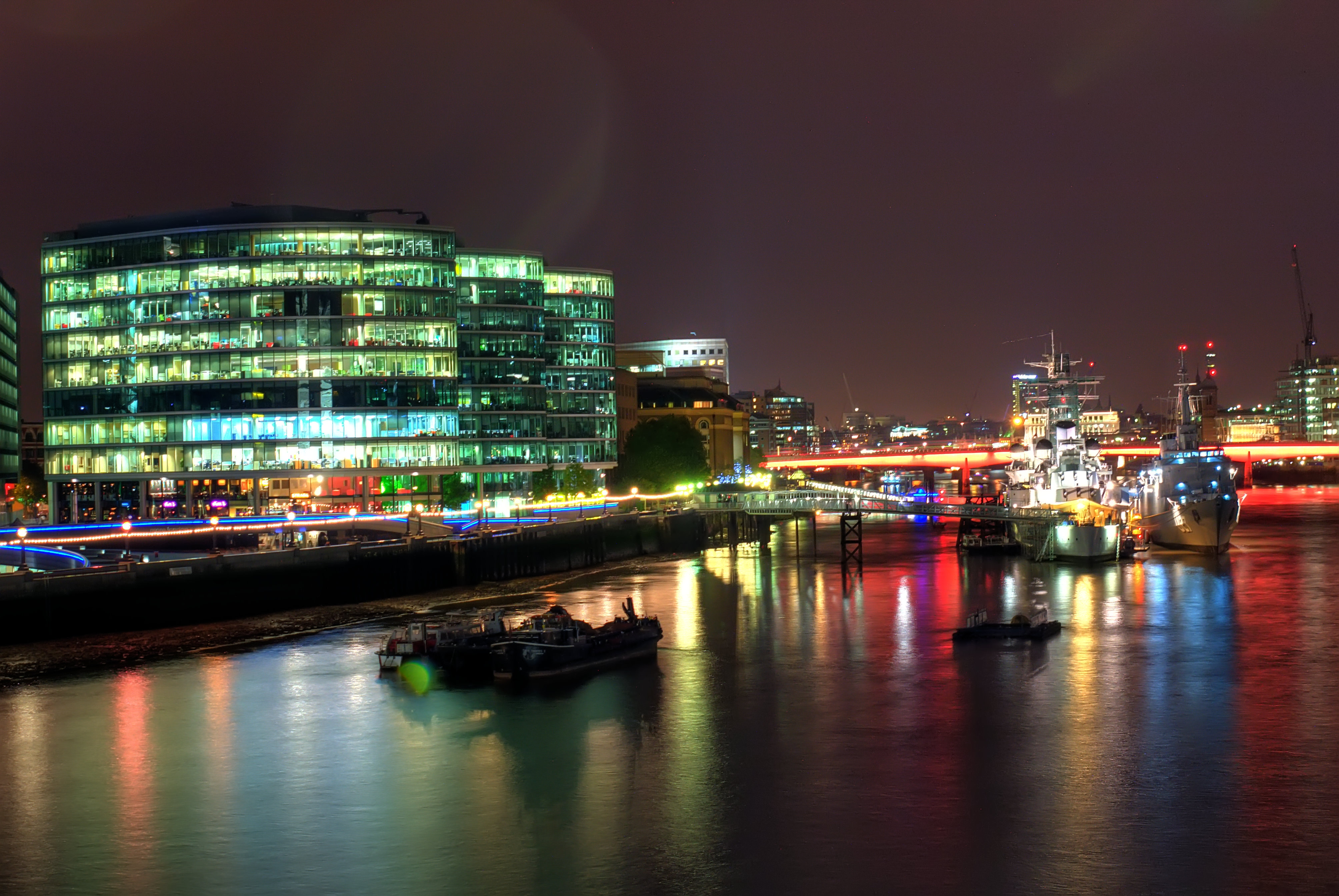 View from tower bridge tonemapped