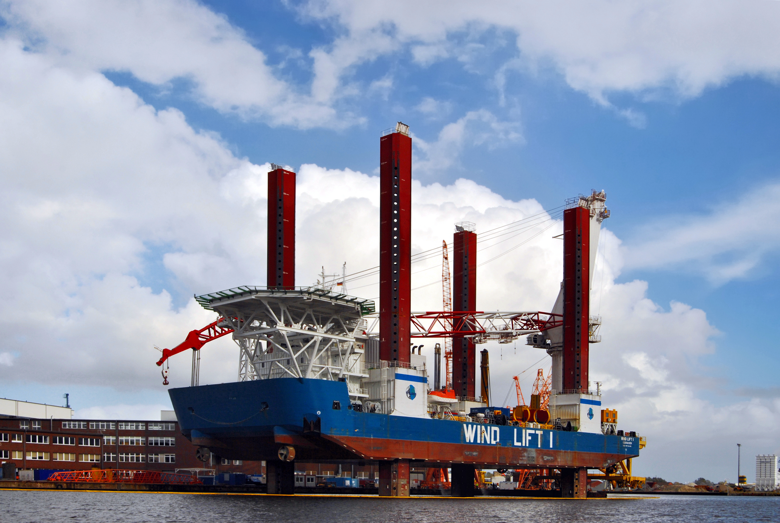 Wind Lift I, Emder Hafen WhiteBalanced