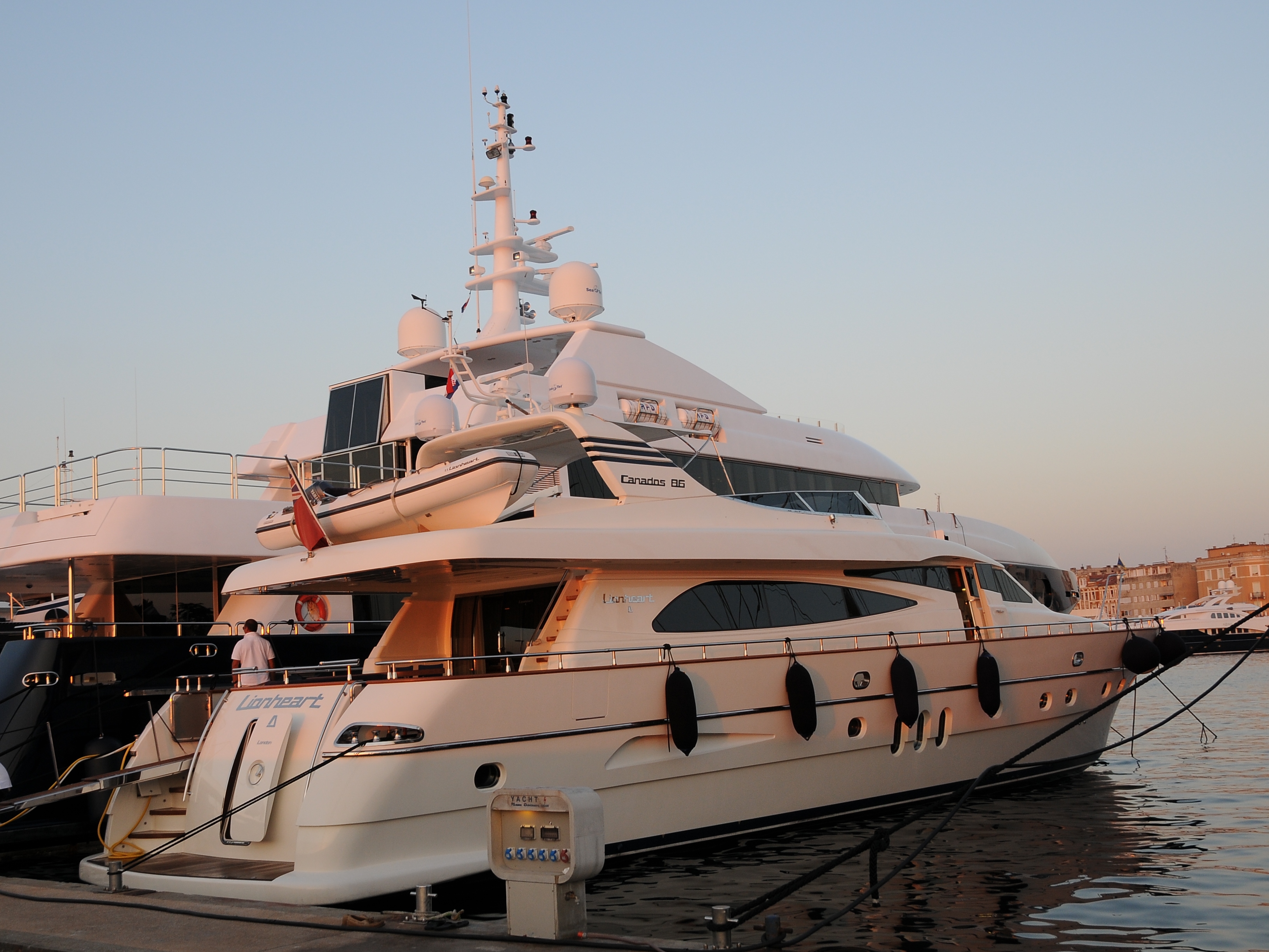 Yachten im Hafen von Zadar 4