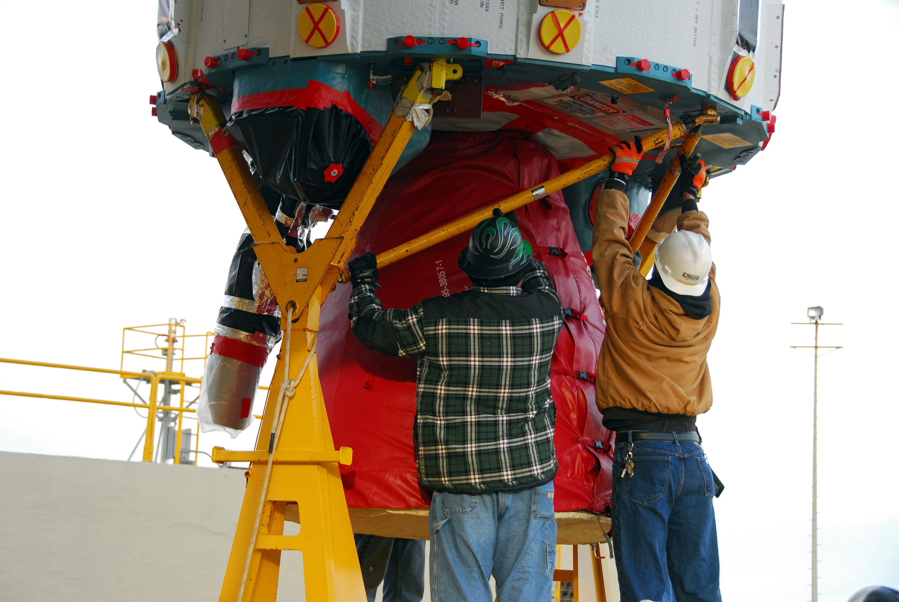 Guiding the first stage of Aquarius SAC-D Delta II 7320-10C rocket