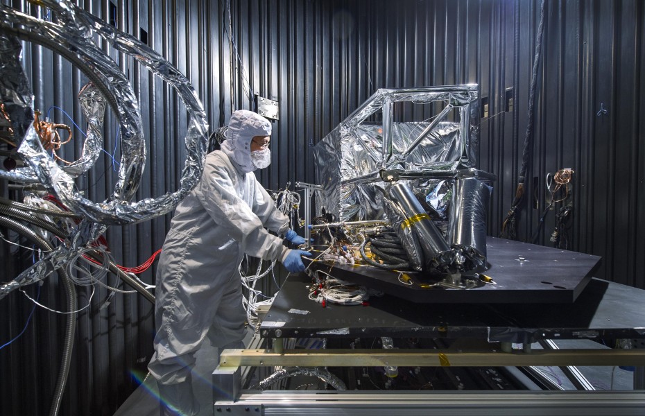NASA Testing the Webb Telescope's MIRI Thermal Shield (8720243673)