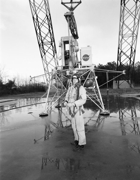 Neil Armstrong - GPN-2000-001902