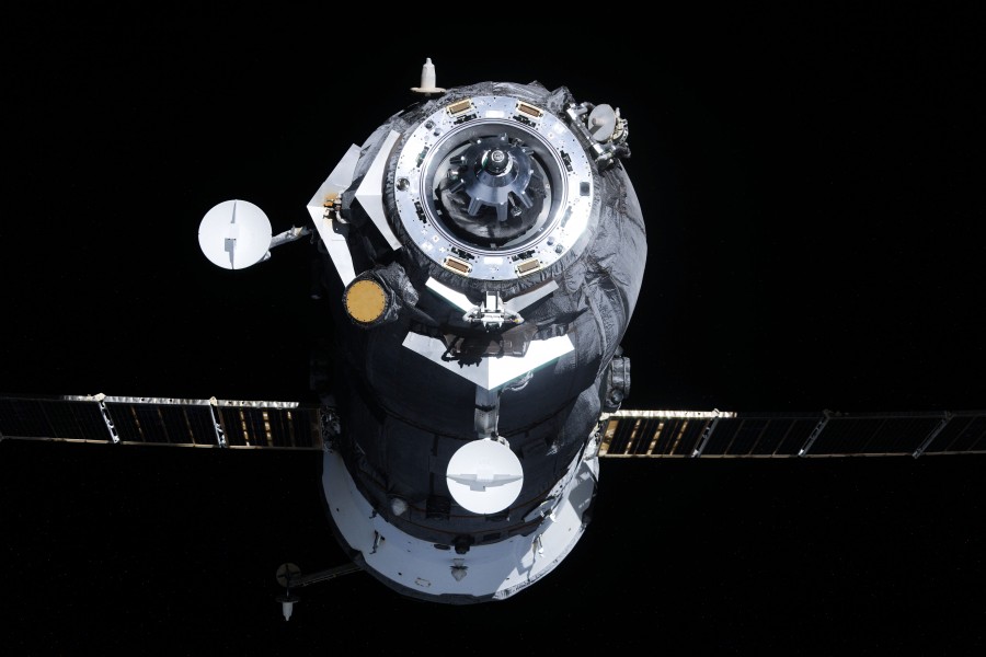 Progress M-10M departs the ISS