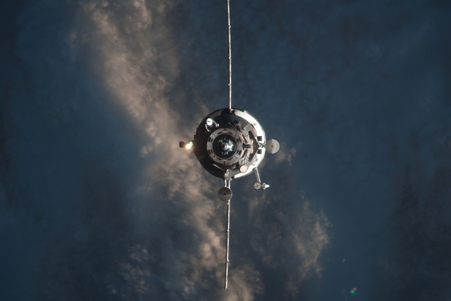 Progress M-14M approaches the ISS b