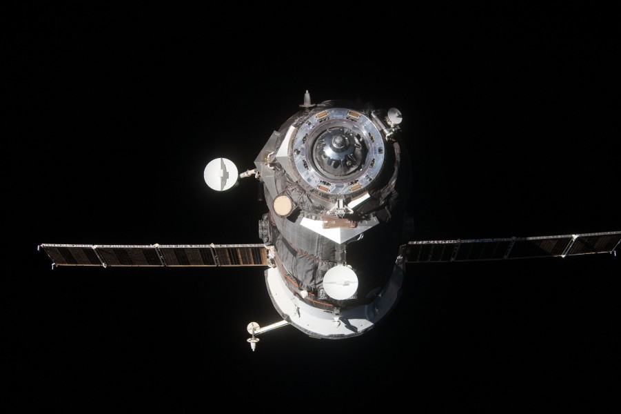 Progress M-14M departs from the ISS