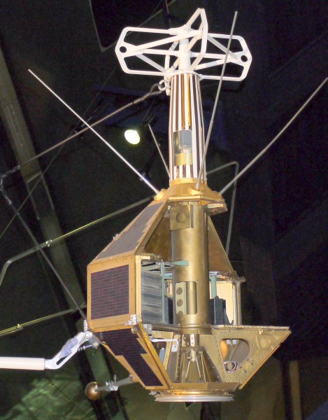 Satellite FR 1 musee du Bourget P1020343