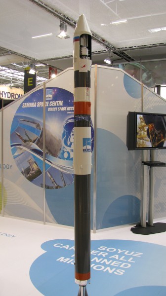Soyuz 2.1 (Союз 2.1в) Paris Air Show 2011 take1
