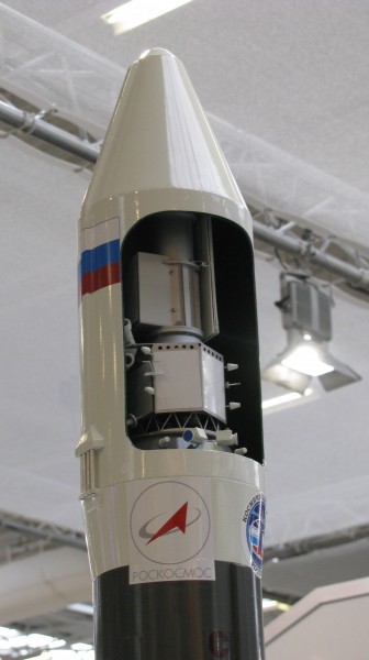Soyuz 2.1 (Союз 2.1в) Paris Air Show 2011 take2