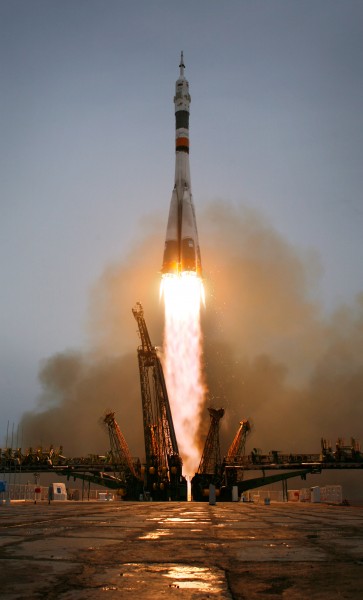 Soyuz TMA-14 liftoff