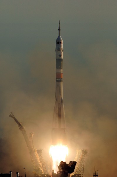 Soyuz TMA-8 launch