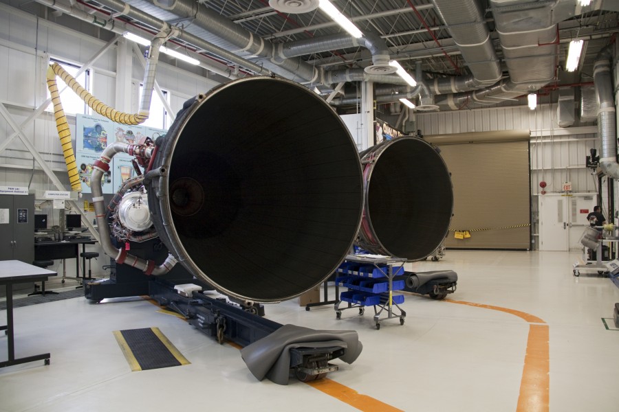 STS132 Main Engine1