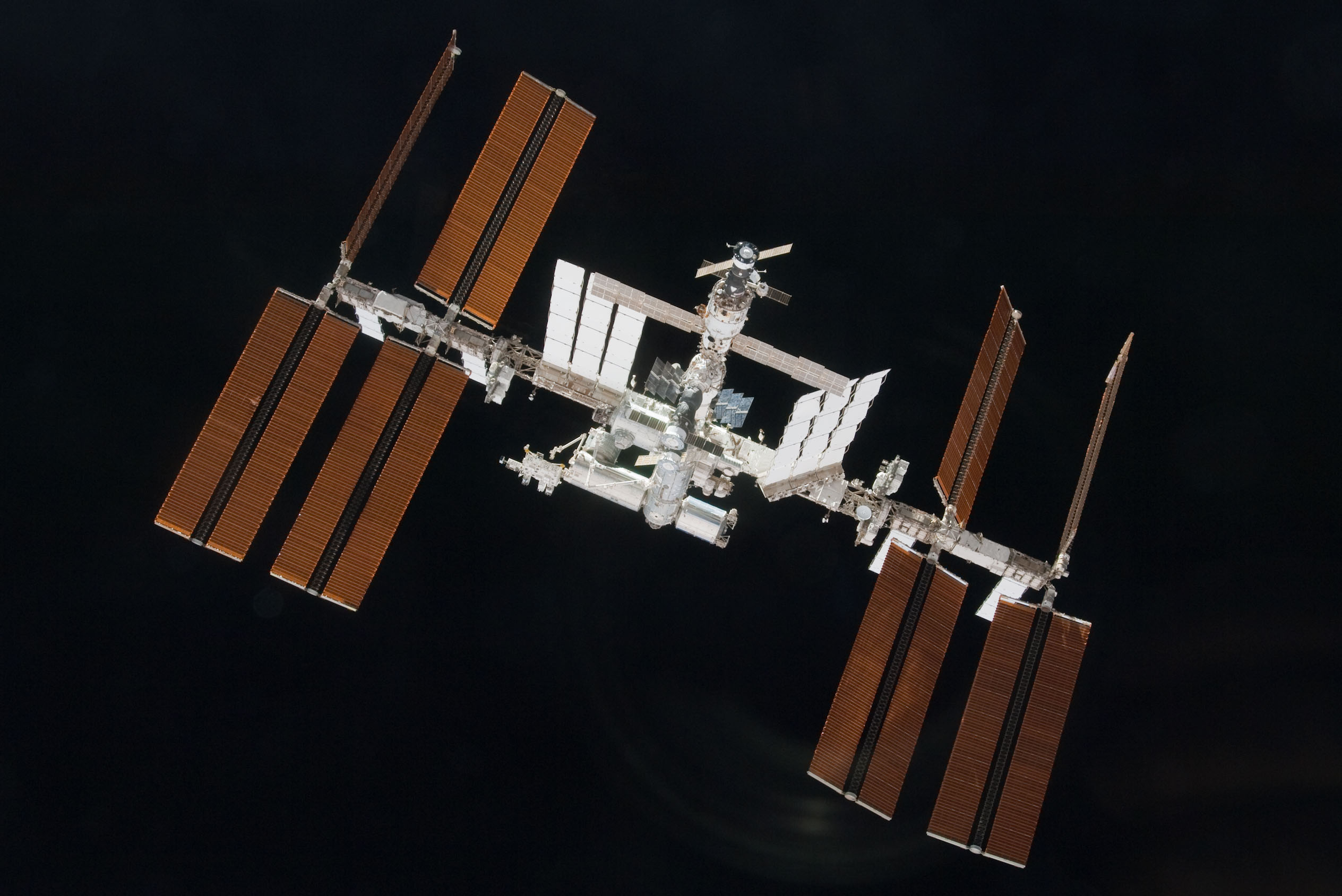 STS-130 Endeavour flyaround 7