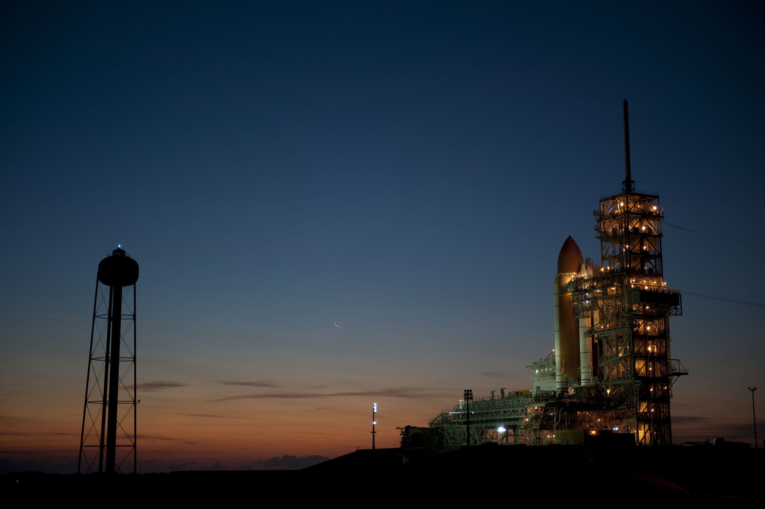 STS-133 Discovery second rollout 5