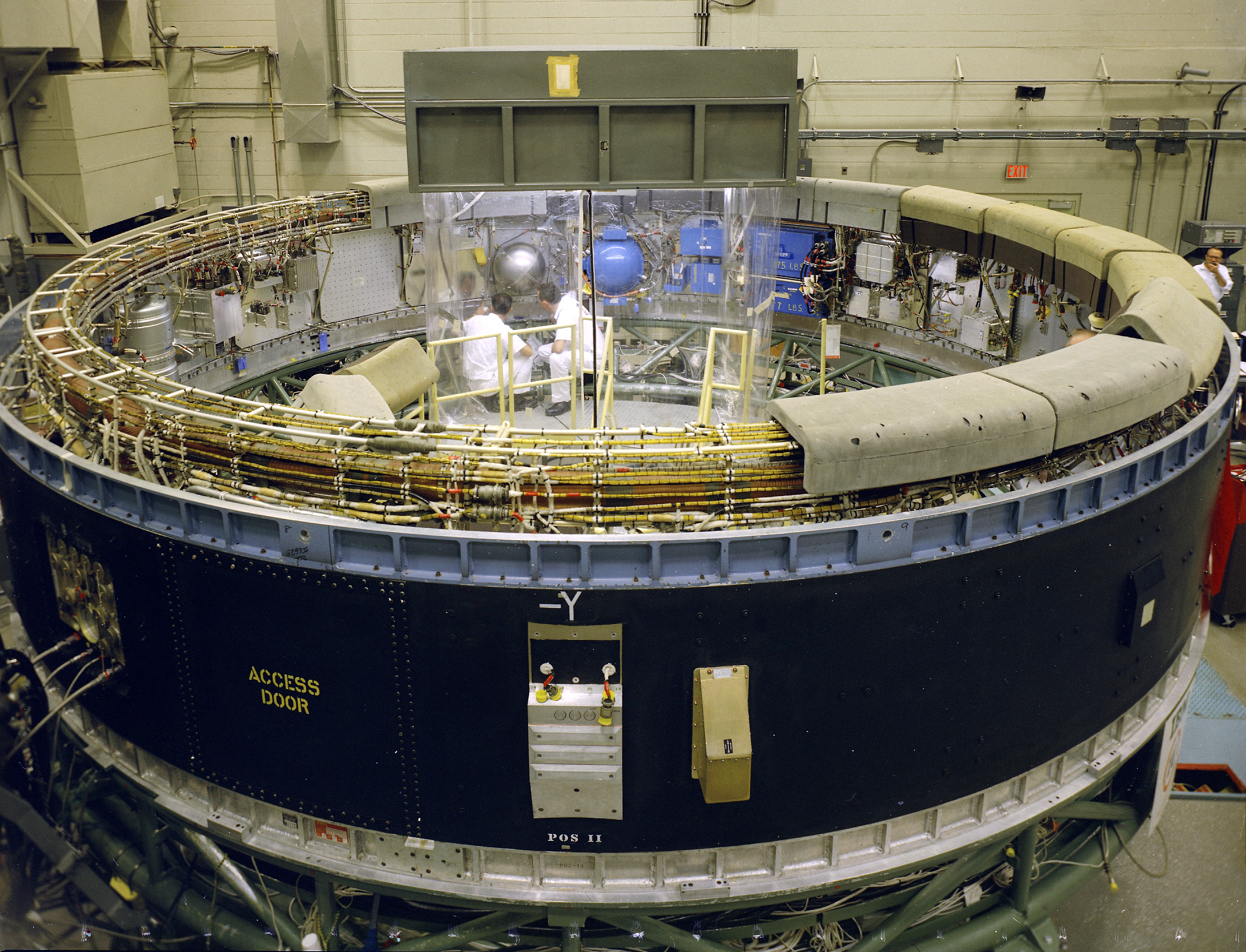 System Test of the Saturn V Instrument Unit (6861934)
