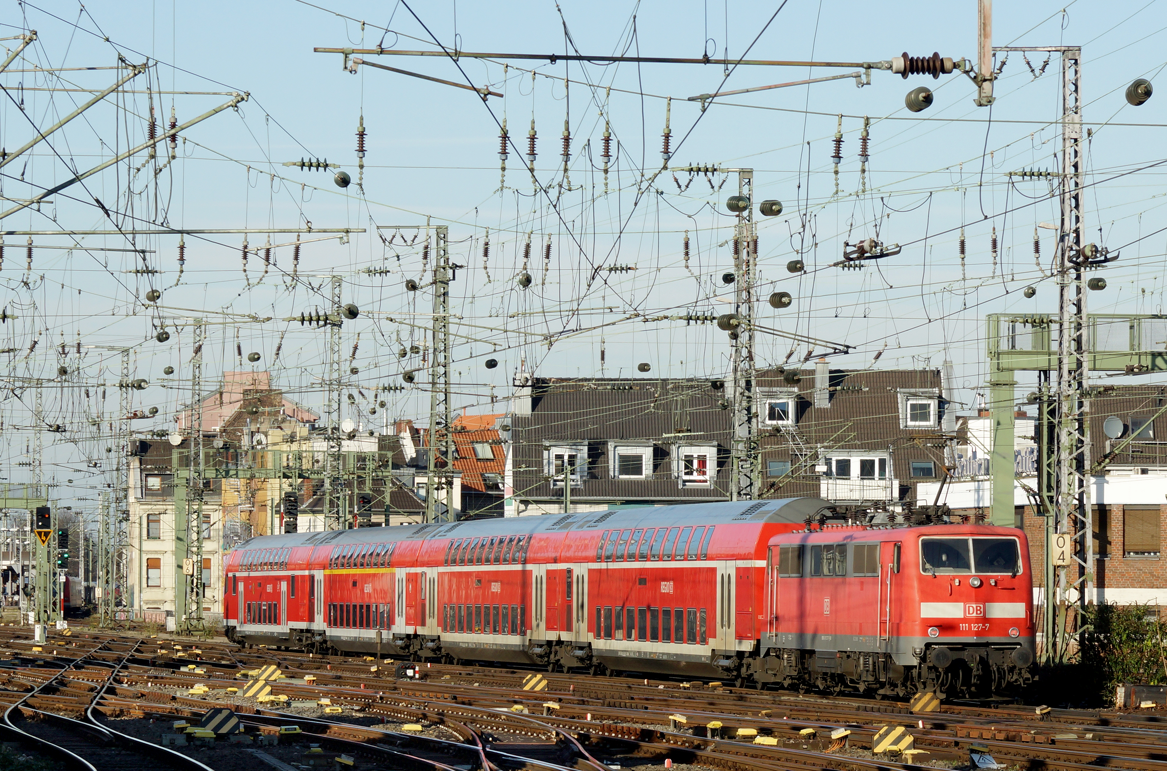 111 127-7 Köln Hauptbahnhof 2015-12-03-02