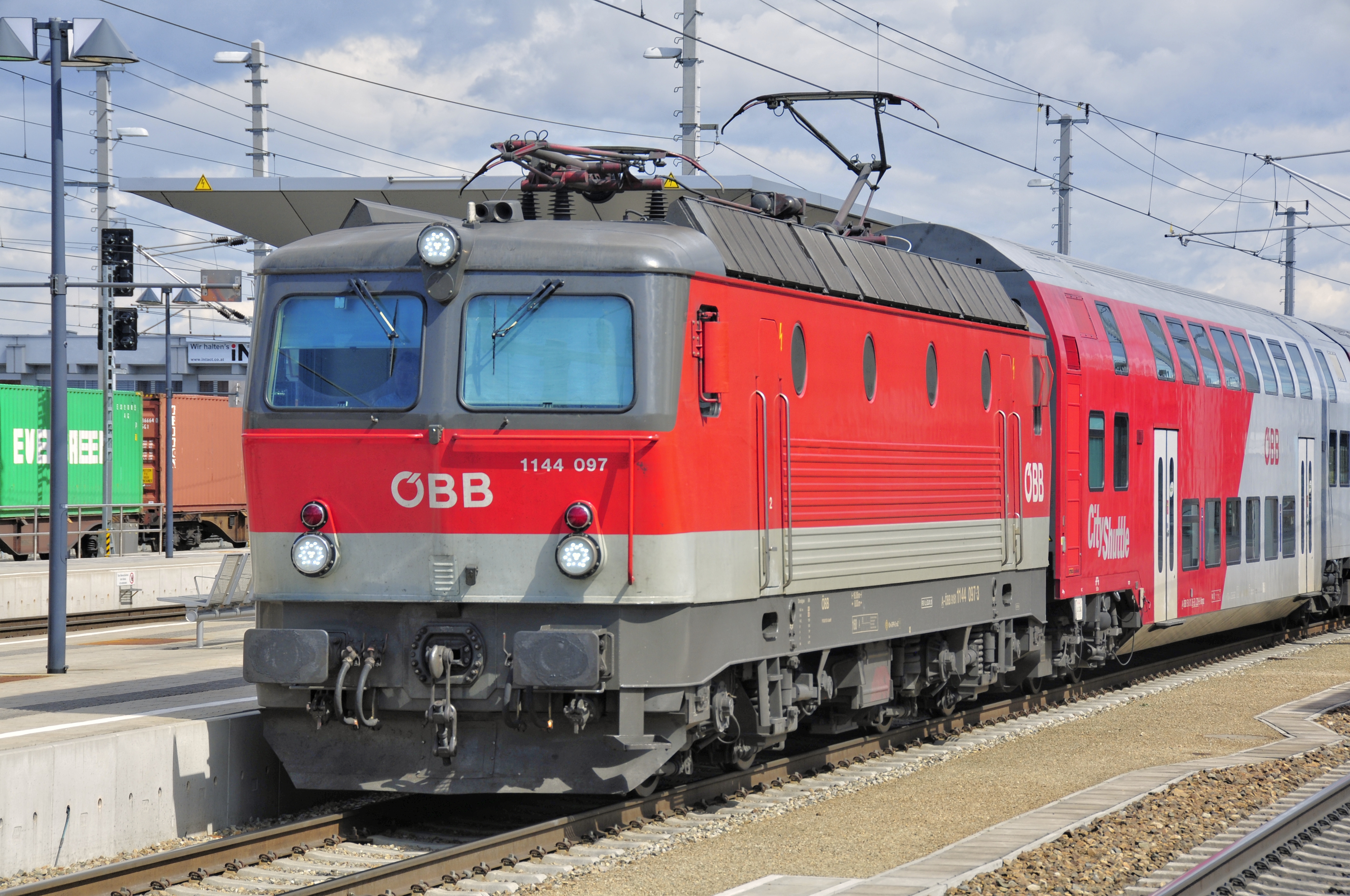 13-04-13-st-poelten-bahnhof-249